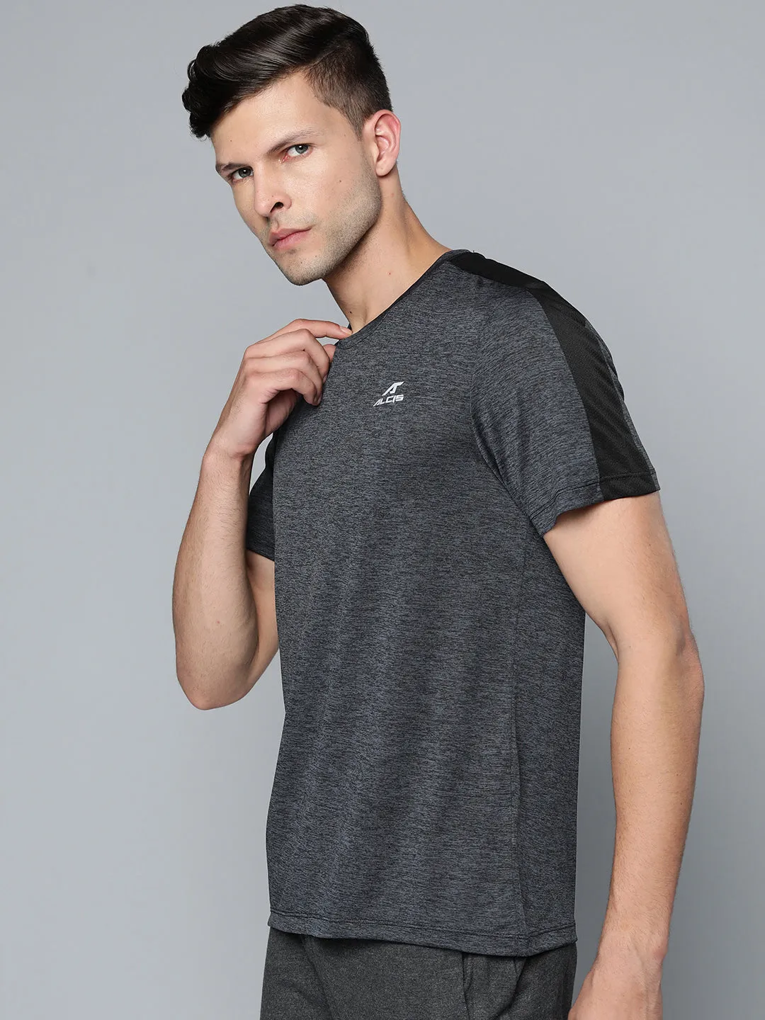 Group Mood Luxury Touch Alcis Men Black Solid Slim Fit T-shirt