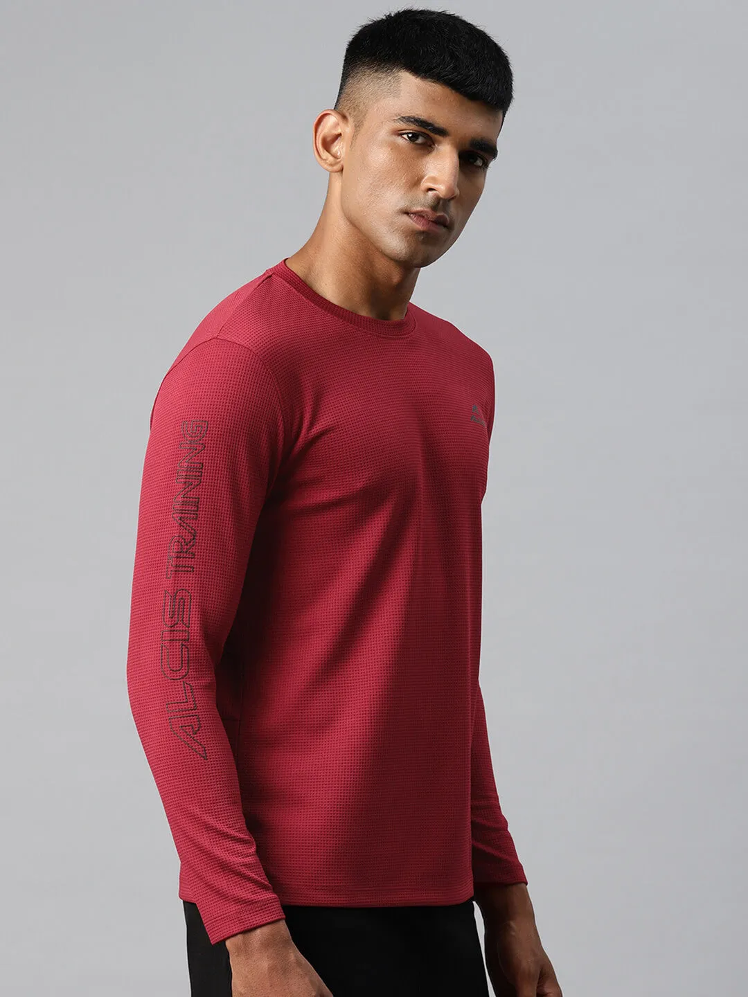 Friend Vibe Alcis Men Typography Printed Dry Tech Slim Fit Sports T-shirt