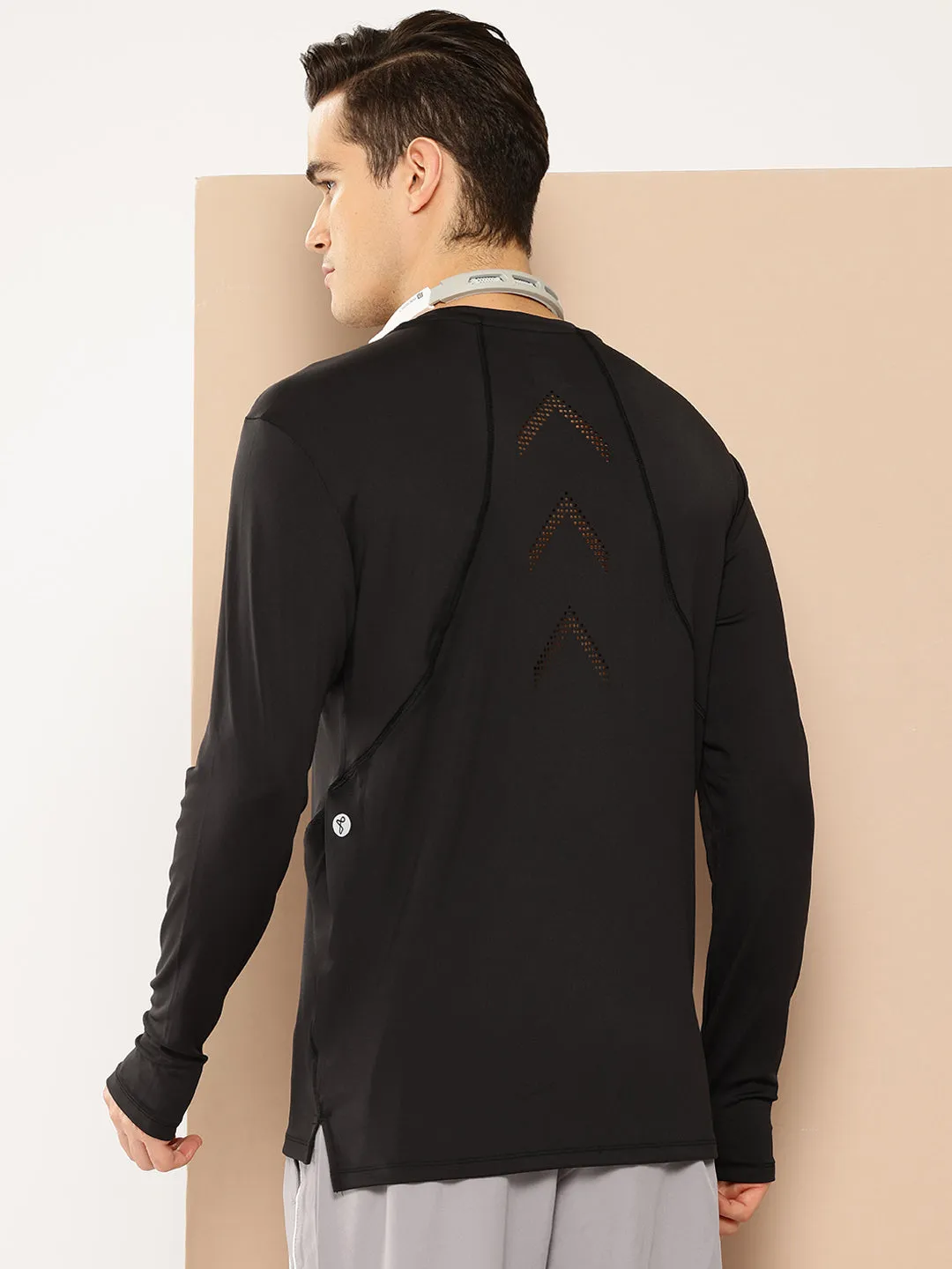 OdorResistant Fabric Sprint Surge Full Sleeve Tee
