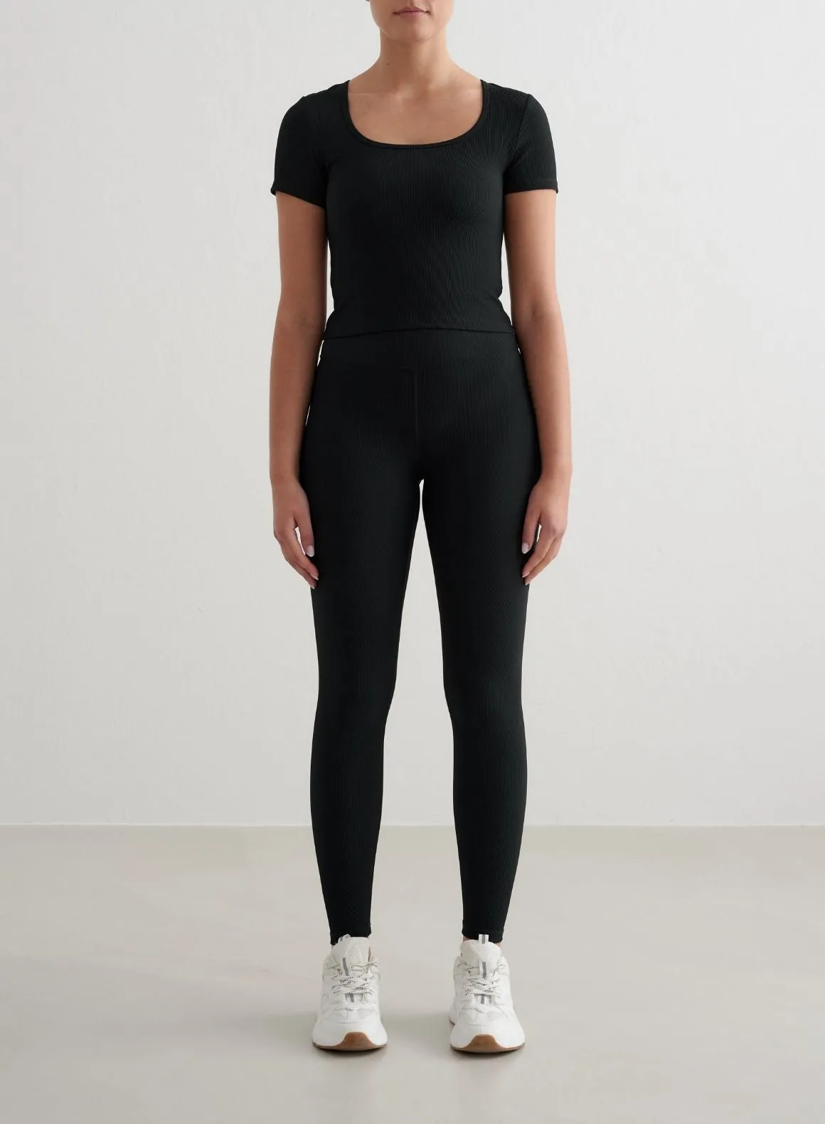 MoistureWicking Light Style Black Ribbed Performance Short Sleeve
