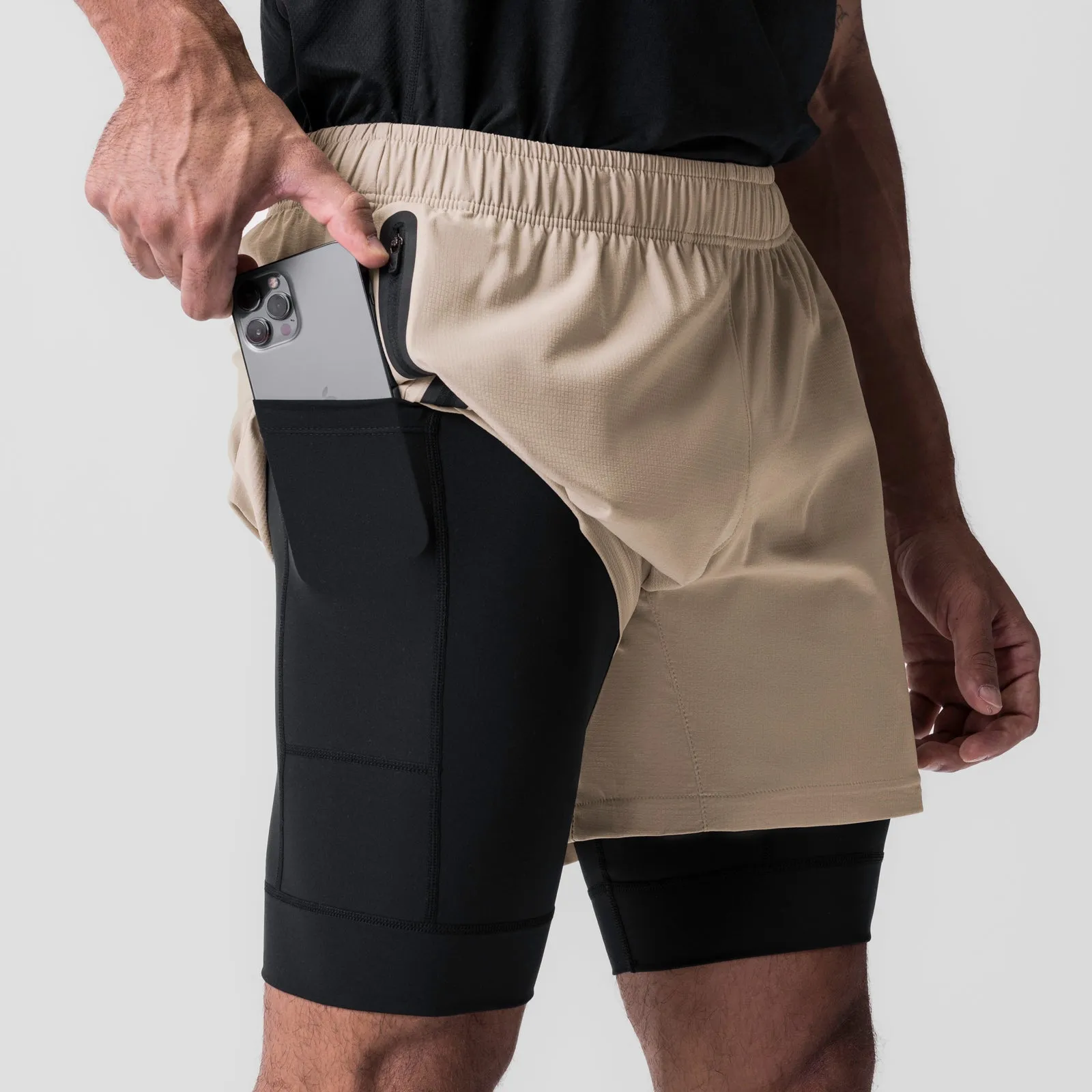 activewear option 0784. Ultralite? 6" Liner Short - Beige/Black