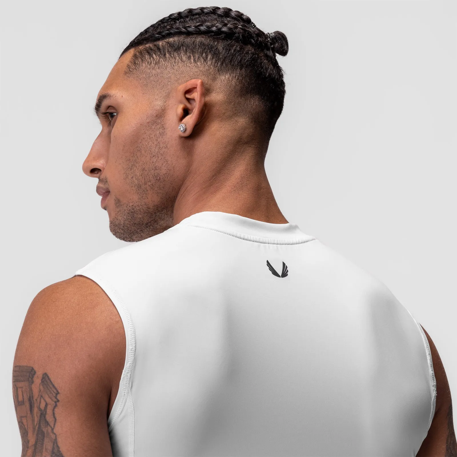Ultra Breathable Mesh 0909. WarpFlexx? Compression Cutoff - White "Space Bracket"