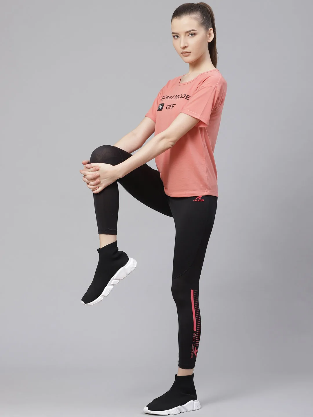 Alcis Women Black Solid Cropped Training Tights Moisture Managing