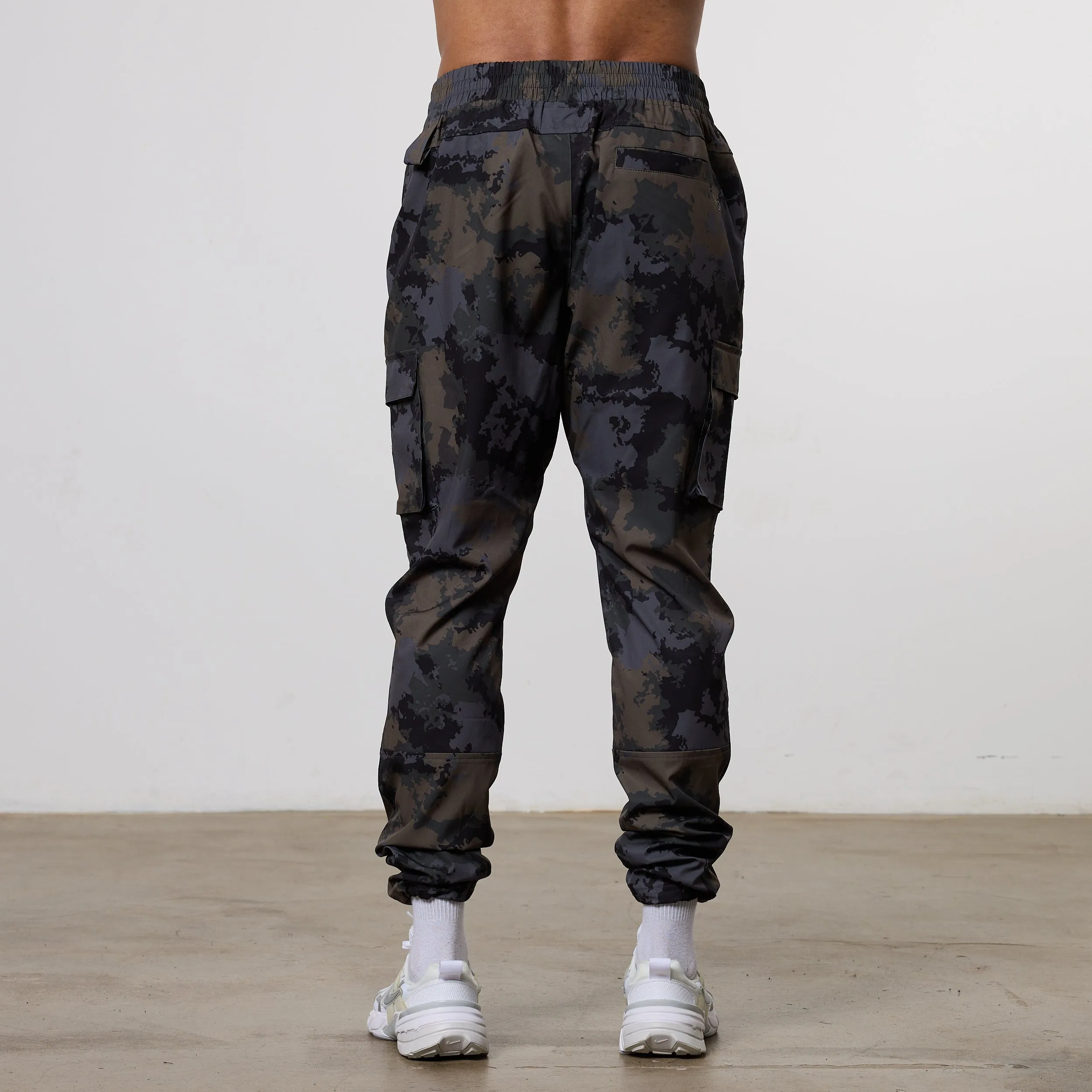 Vanquish Utility Brown Camo Tapered Cargo Pants Low Bulk Design