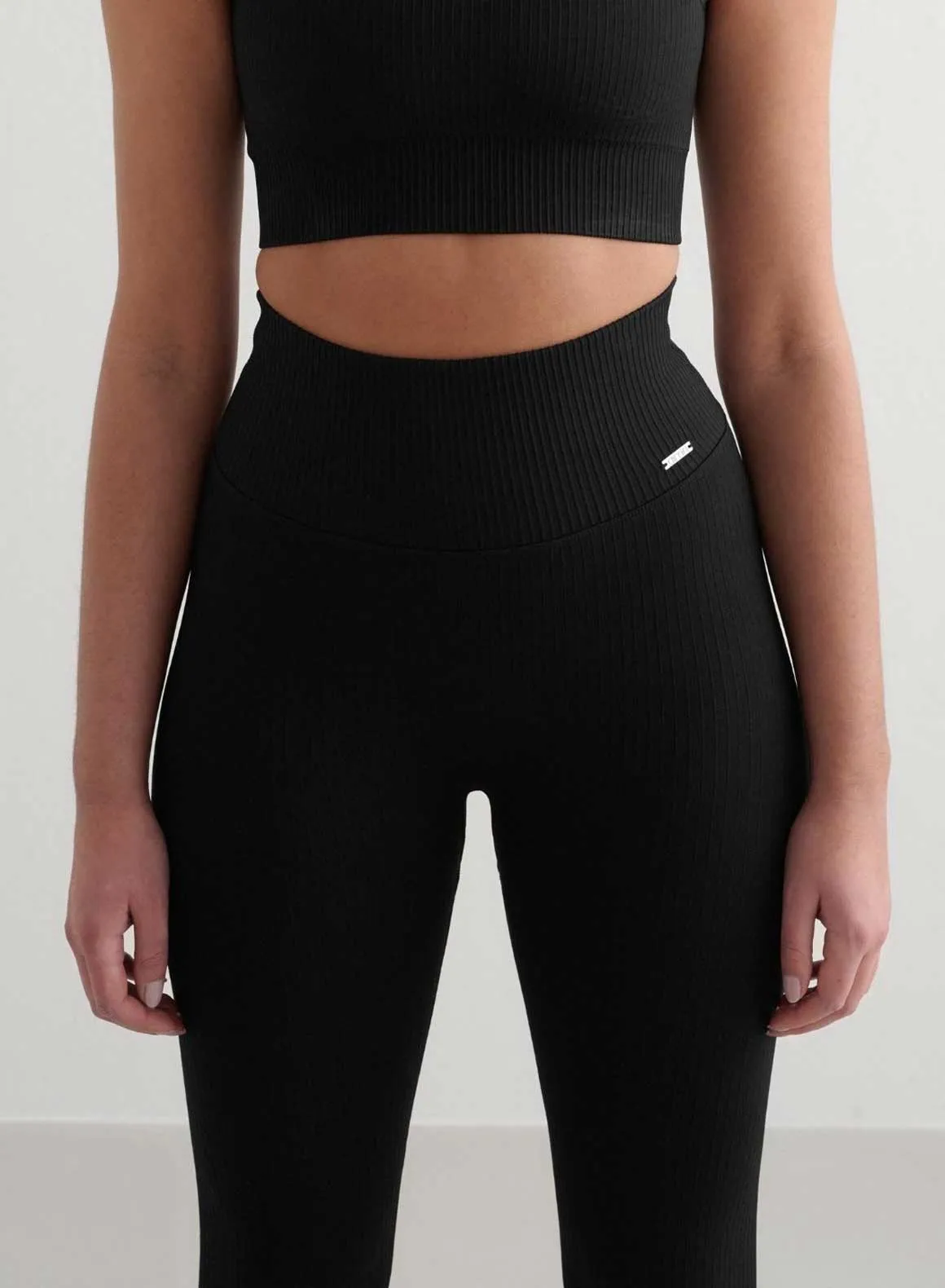 Matte Finish Gentle Fit Black Ribbed Seamless Tights