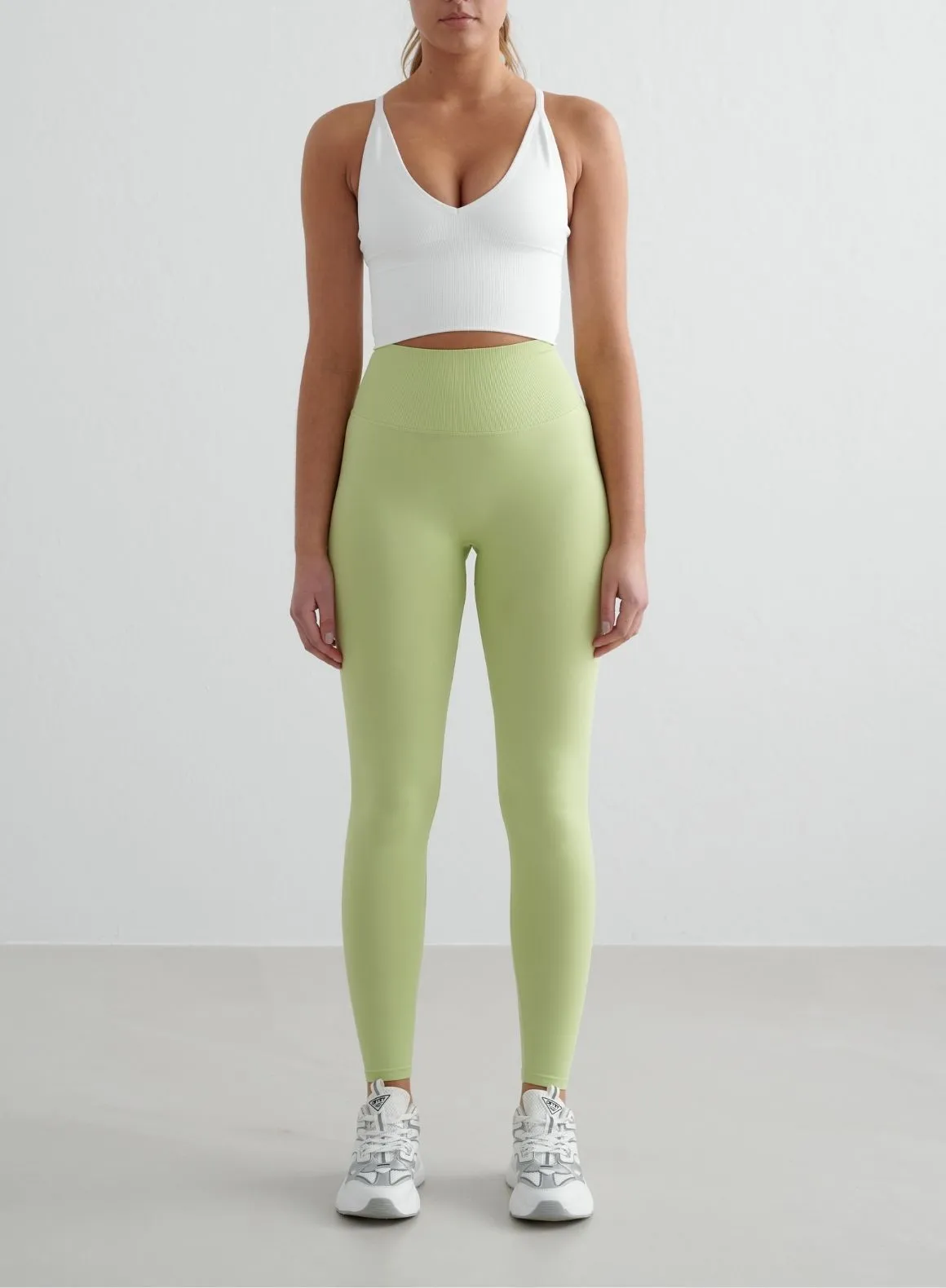 yoga session Weekend Trip Minimalist Style Matcha Shape Seamless Tights