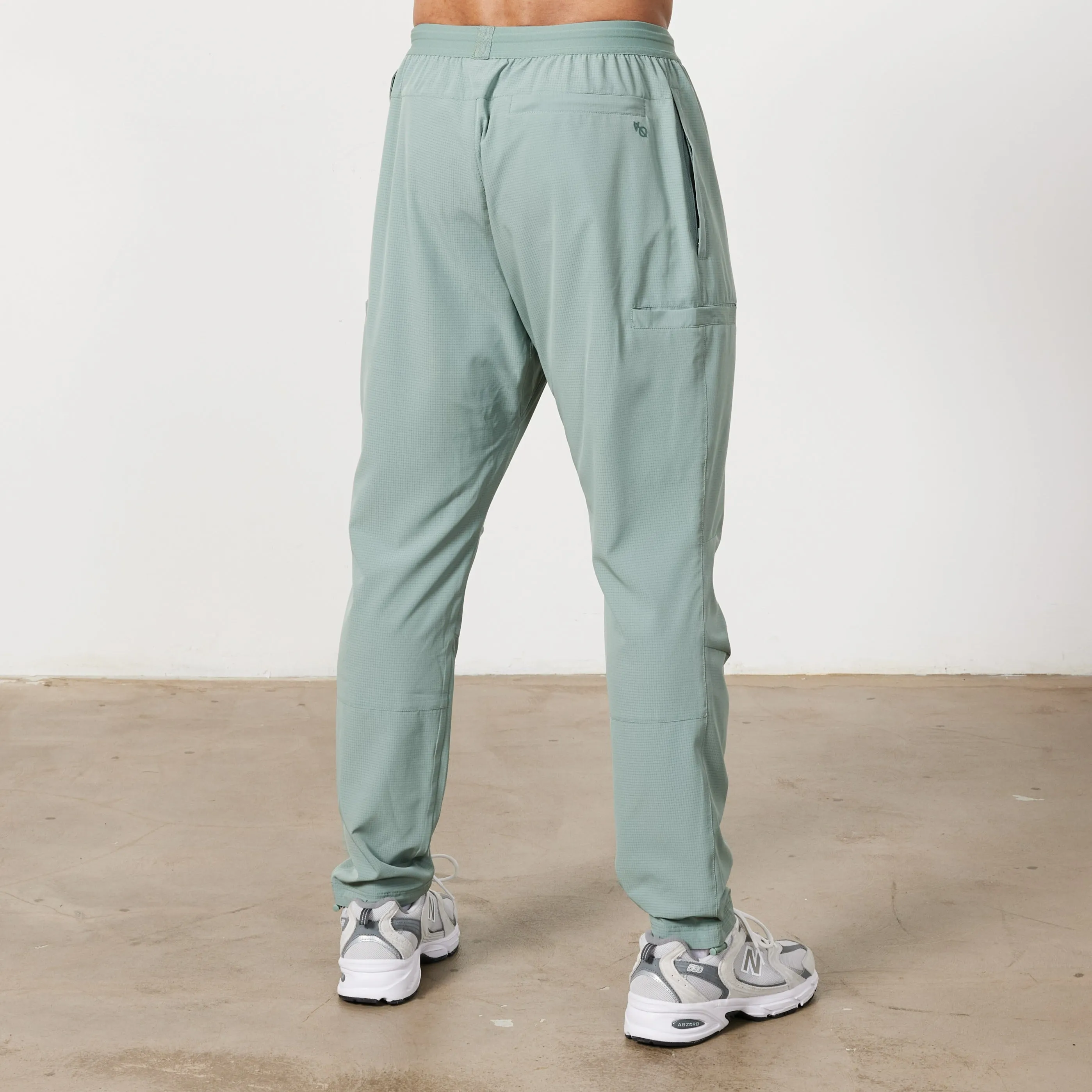 Classic Elegance Functional Fit Vanquish Utility Frost Green Tapered Performance Pants