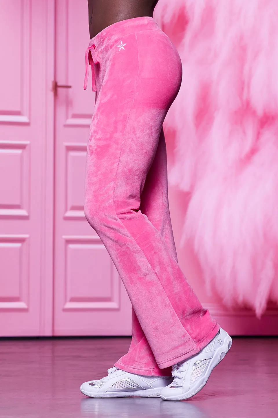 Travel Ready Fit Tapered Leg Design Velour Track Pant in Preppy Pink