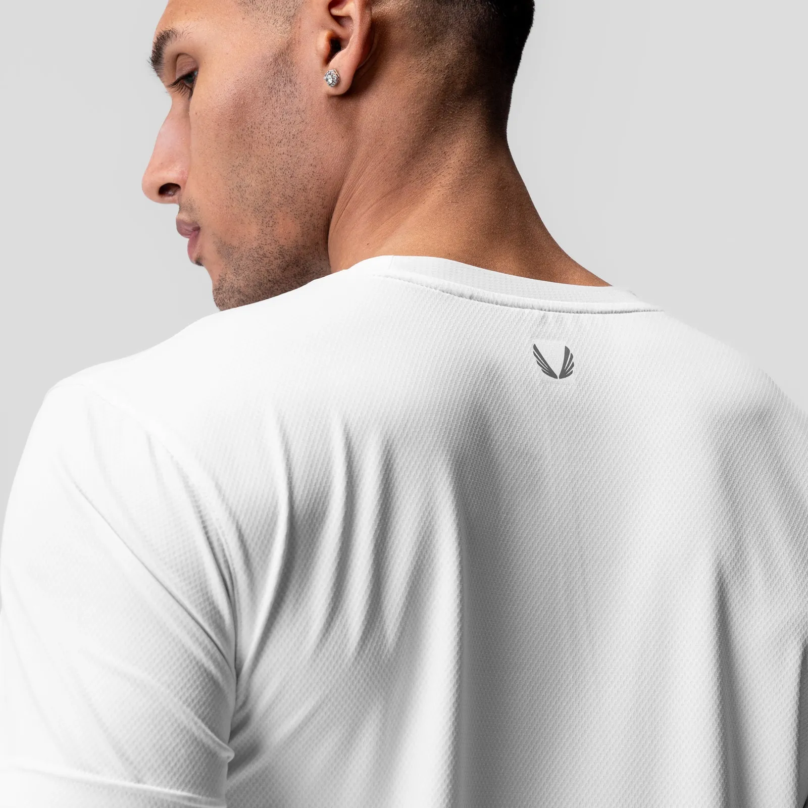 Versatile Trend ASRV x Tonal AeroSilver? Essential Tee - White
