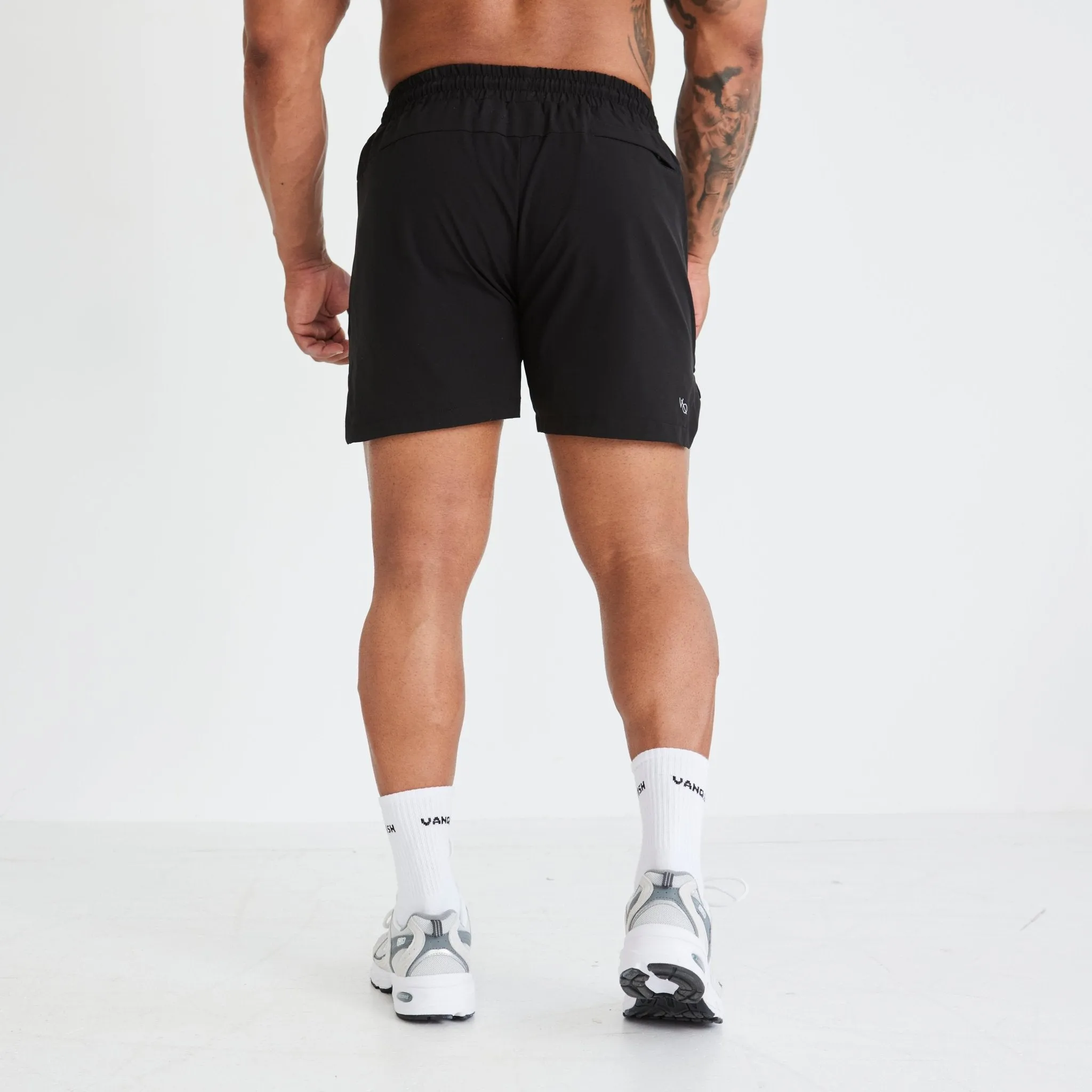 Pastel Colors Classic Fit Vanquish Essential Black Performance 4" Shorts
