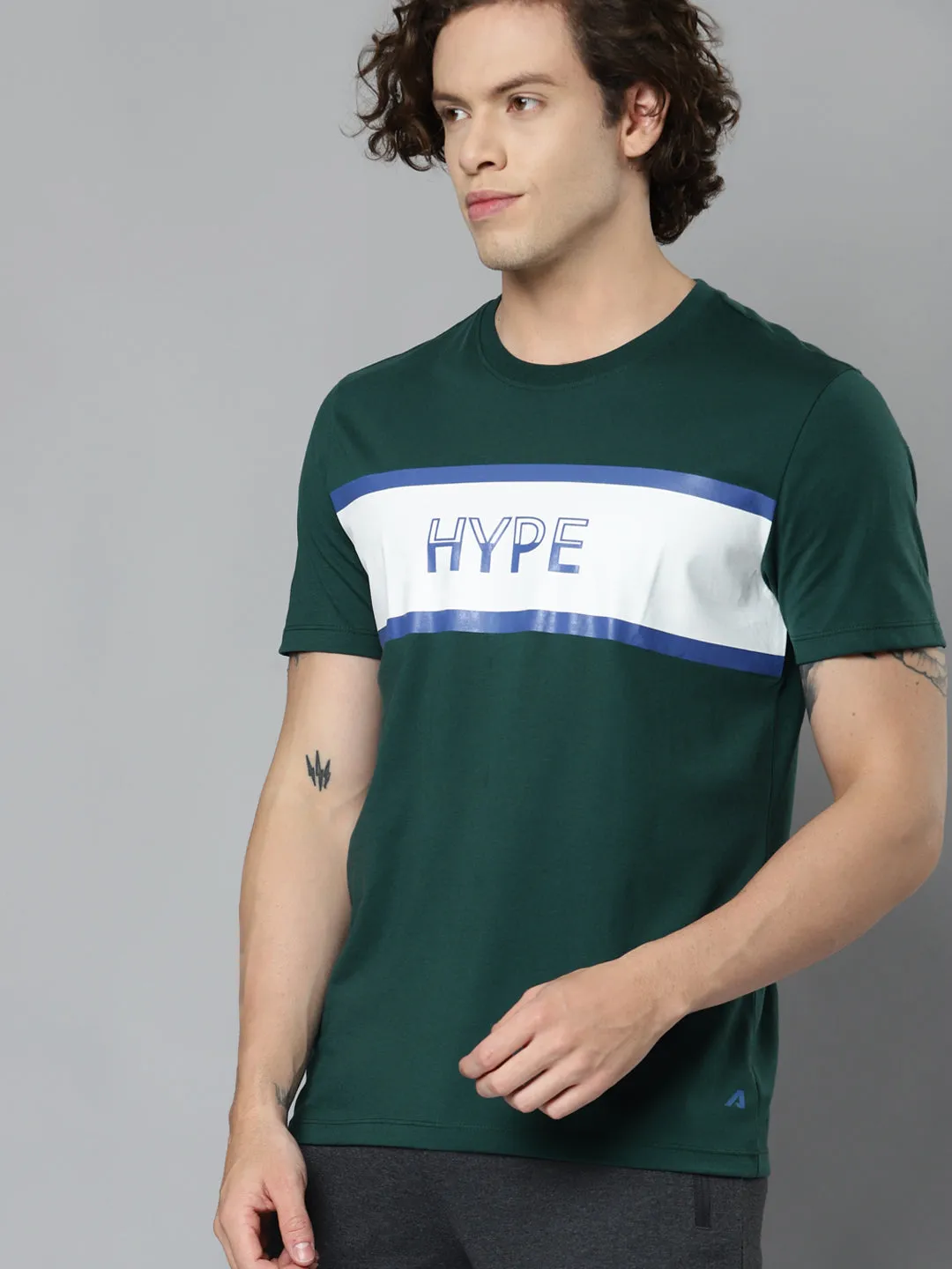 Alcis Men Green White Typography Printed Slim Fit T-shirt Concert Vibe