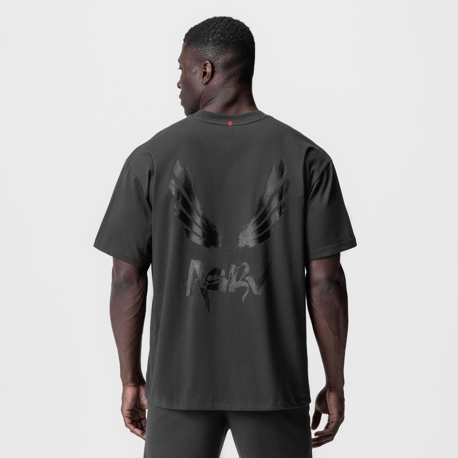 Stone Wash Process Loose fitting comfort 0797. Tech Essential? Relaxed Tee - Space Grey/Black "Brush Wings/ASRV"