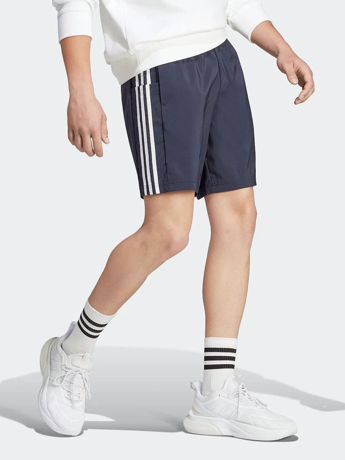 cheering section Luxury Feel Chelsea 3 Stripe Shorts Mens