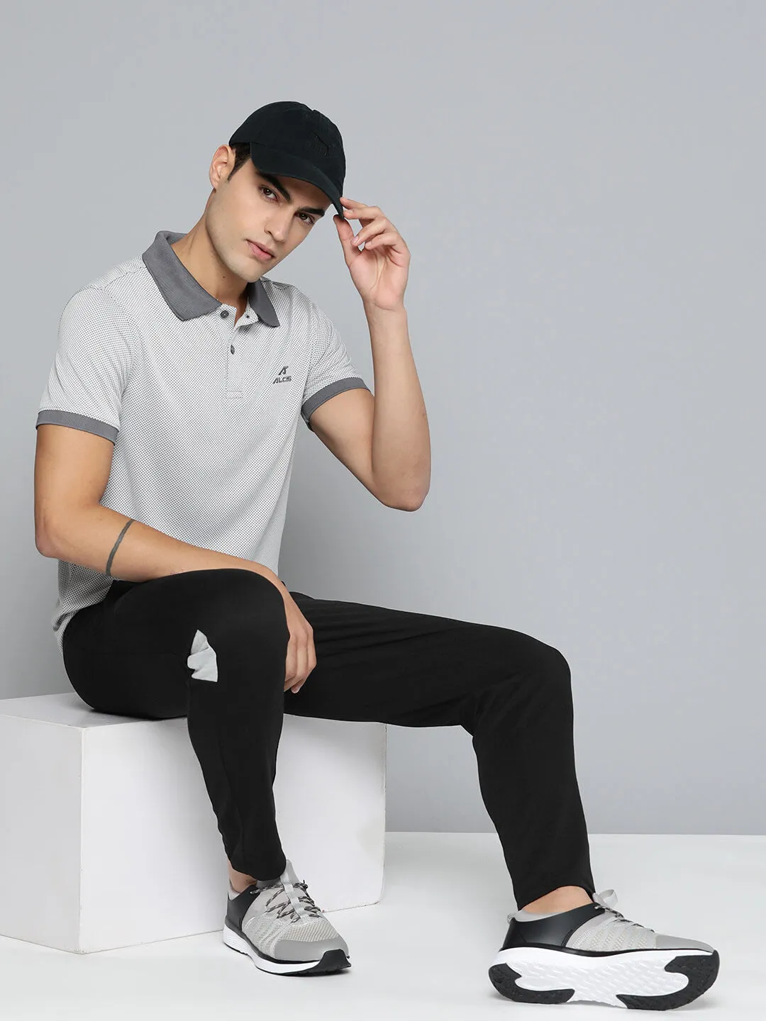 LowProfileStitching Alcis Men Black Slim Fit Sports Track Pants