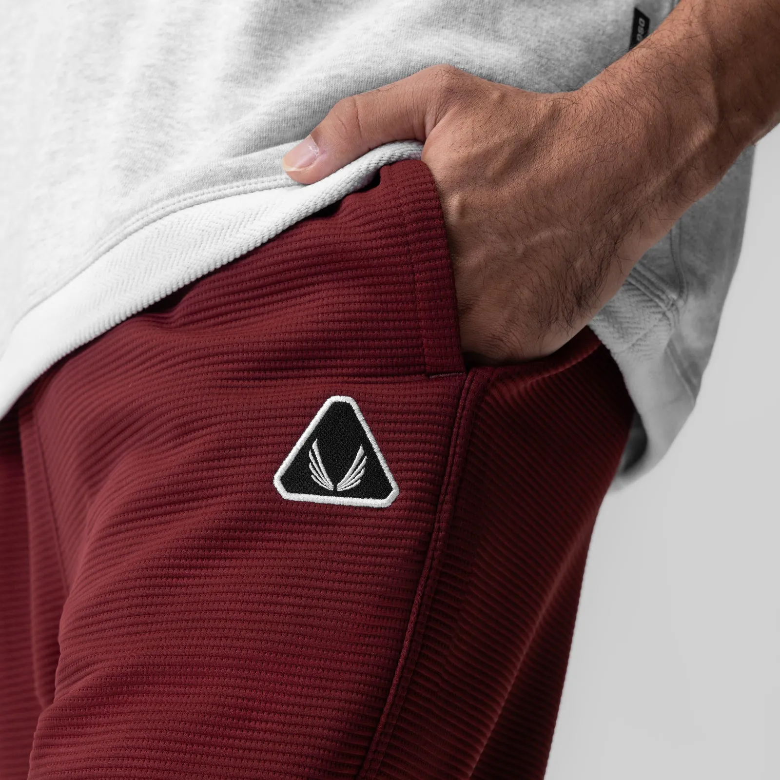 Easy Movement 1034. Deltapeak? Straight Leg Sweats - Crimson