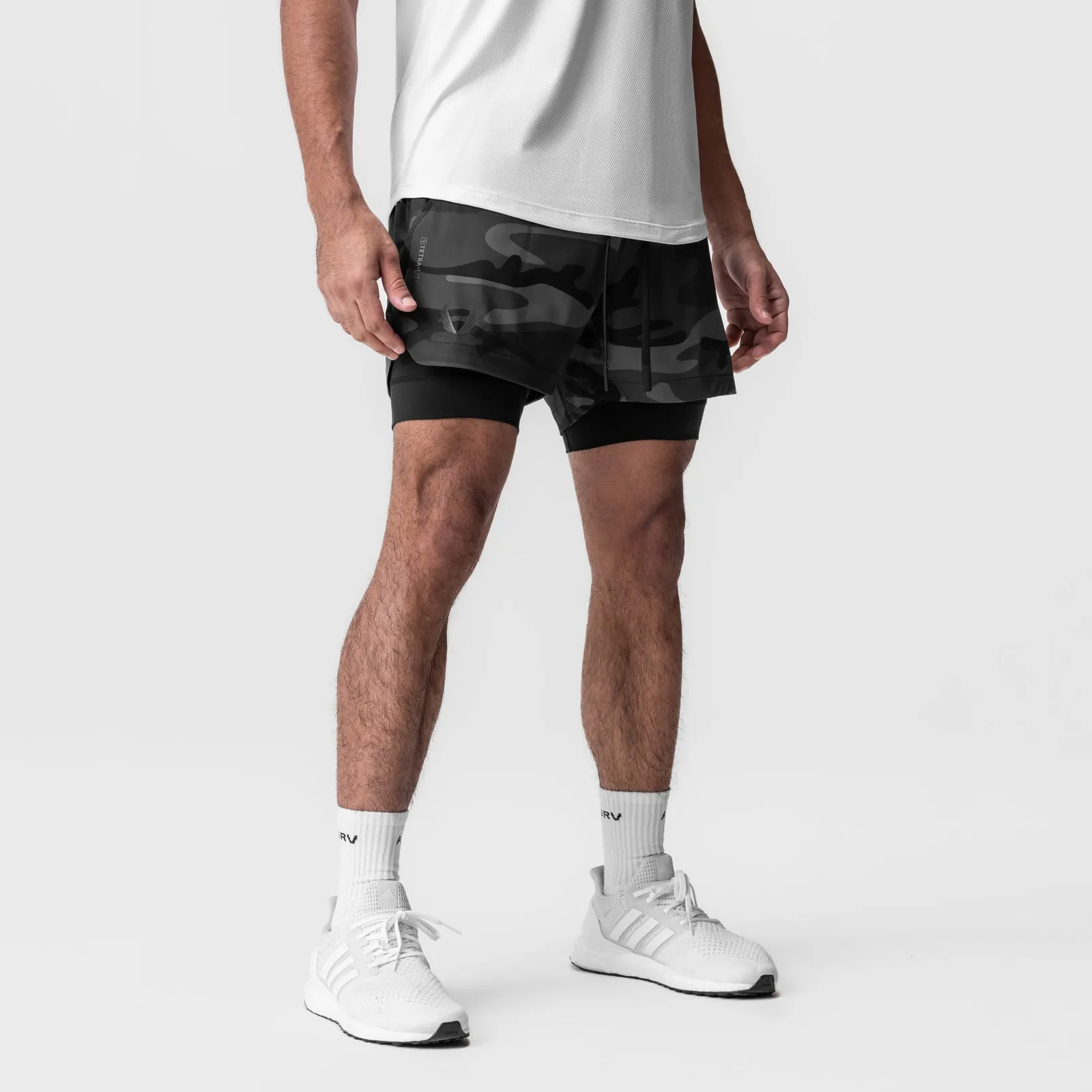 0865. Tetra-Lite? 5" Liner Short - Black Camo "Wings"/Black snap closure Functional Fit