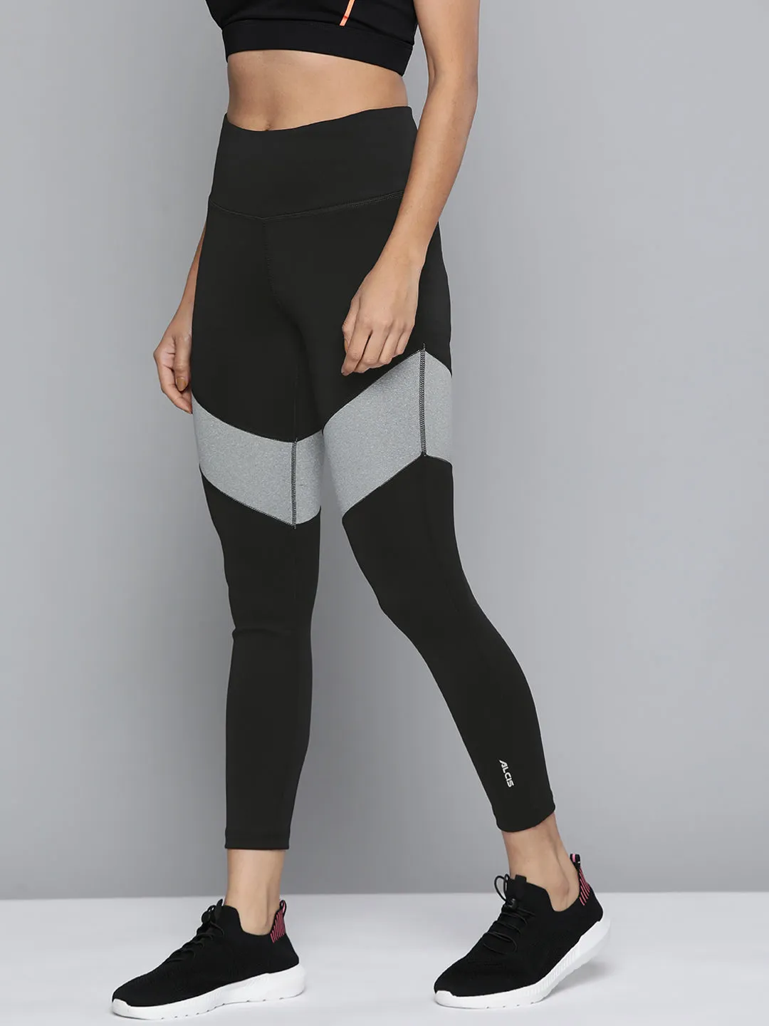 Alcis Women Black & Grey Colourblocked Cropped Sport Tights Travel Enthusiast Squat Proof Dance Practice Lightweight Material