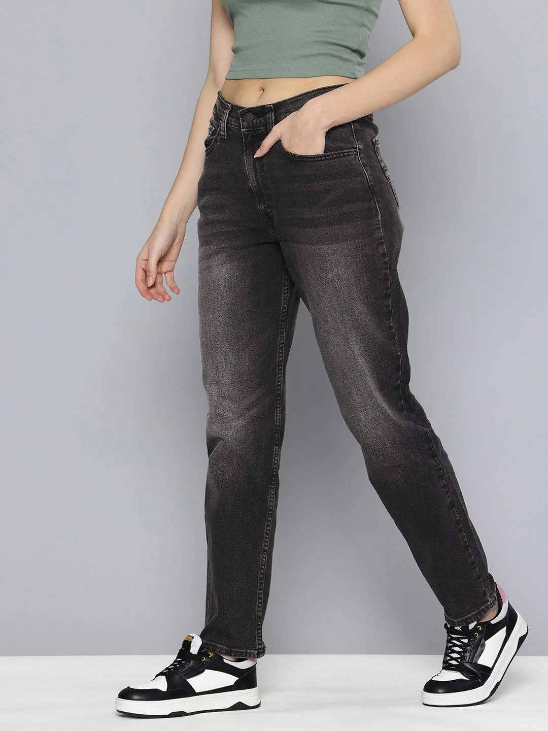 Women's 80s Mom Black Loose Fit Mid Rise Jeans Mid Rise Fit elastic waistband