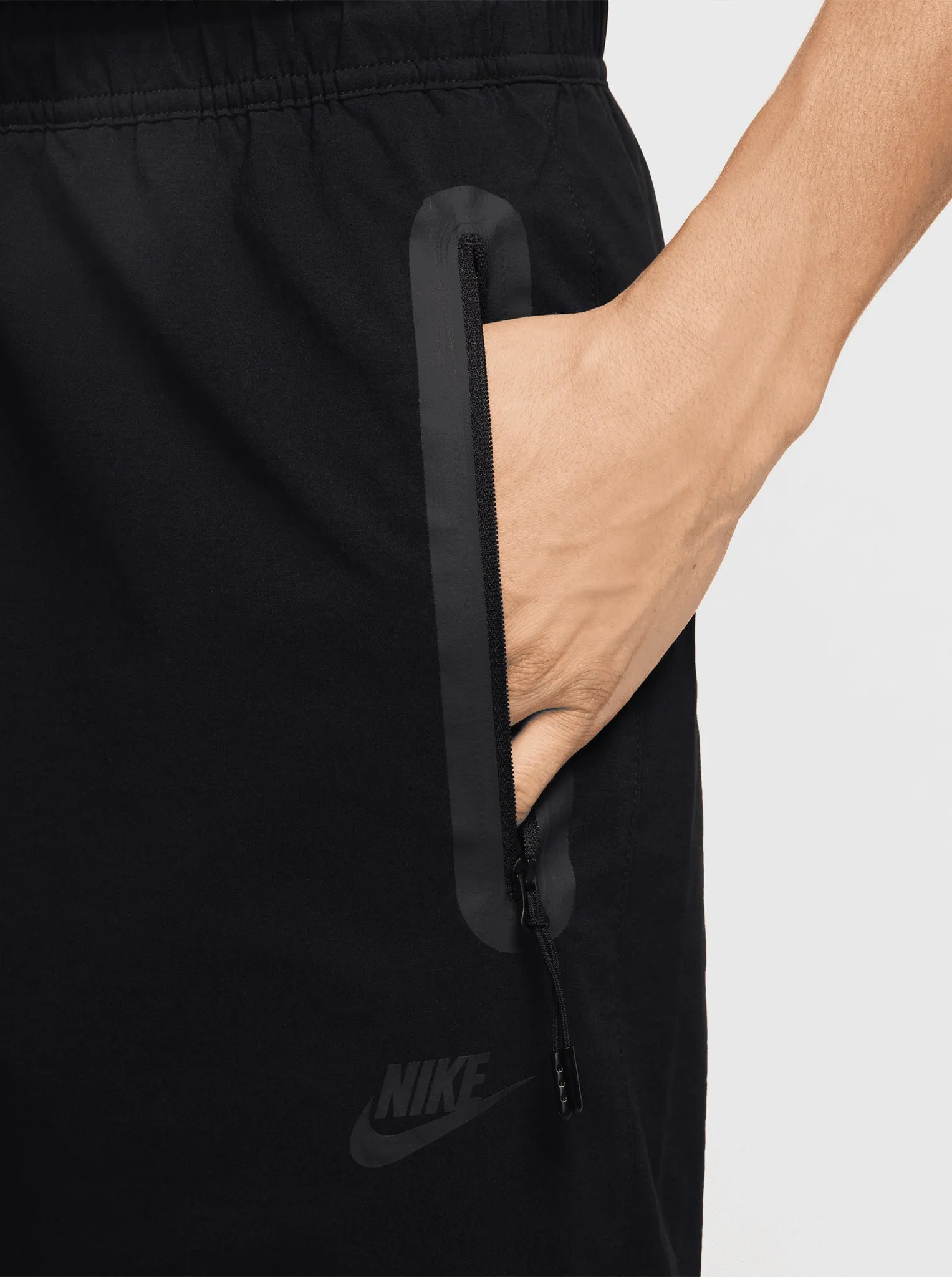 AntiPilling TailoredSilhouette Tech Woven Pants