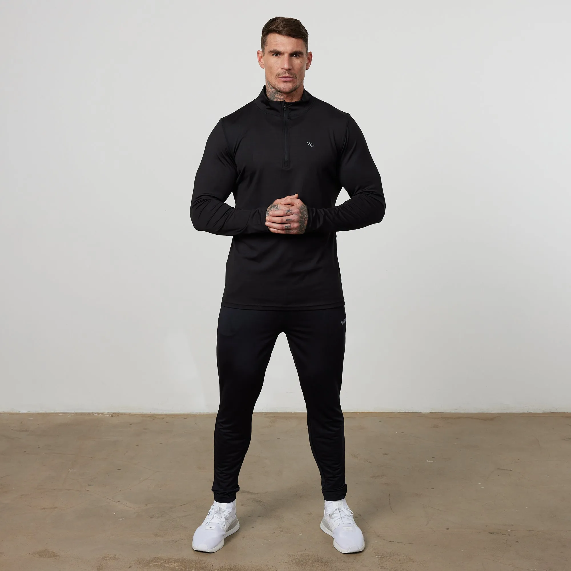 Bold colors Pig like Vanquish Essential Black Performance 1/4 Zip Top