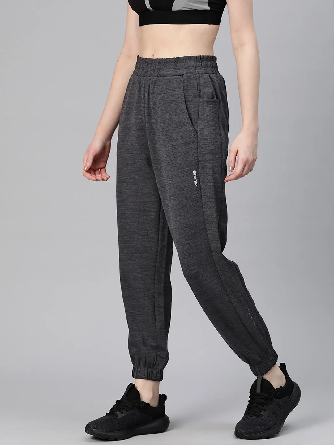 Alcis Women Solid Regular-Fit Joggers Street Inspired