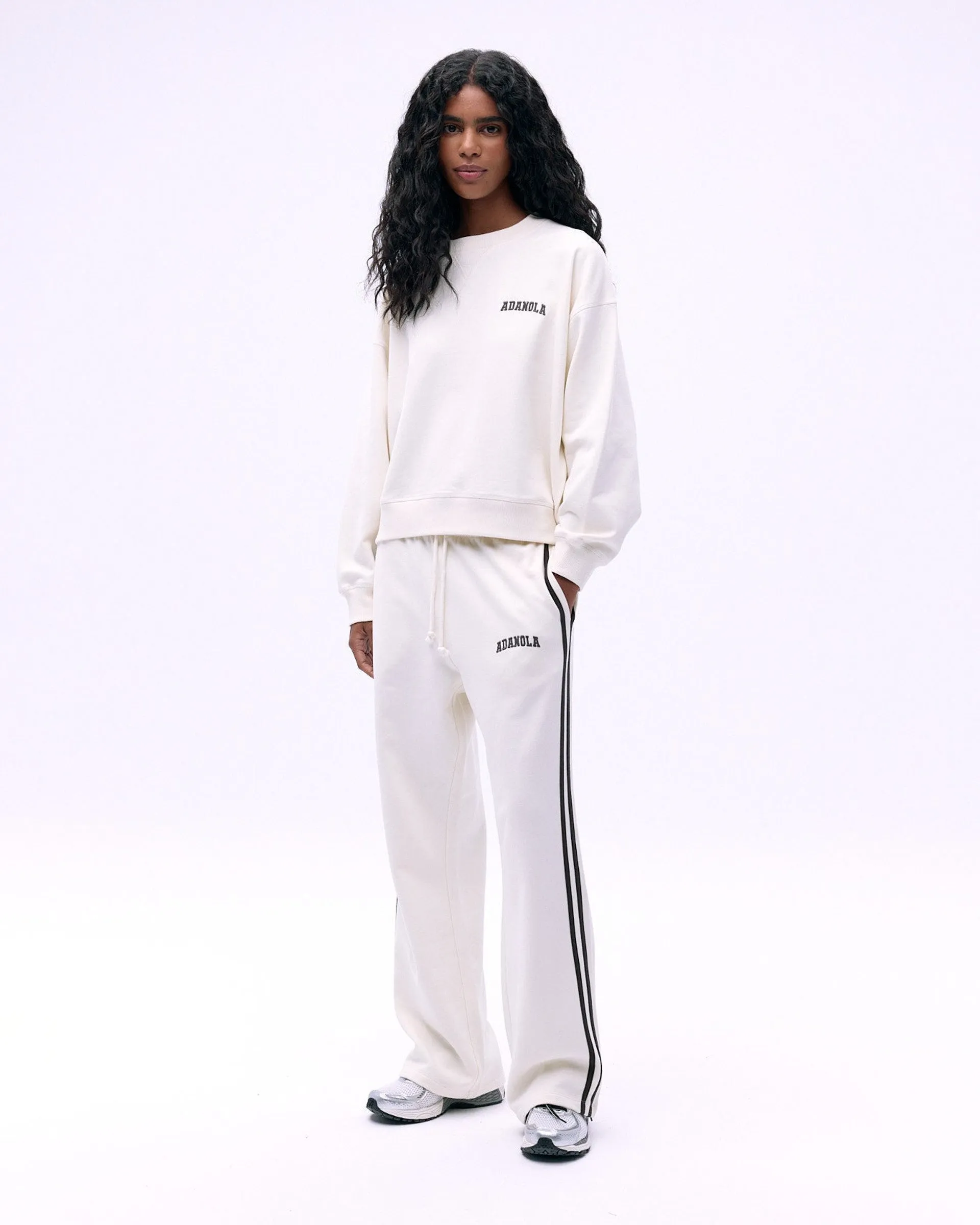 Adjustable drawstring Varsity Loose Fit Sweatpants - Marshmallow White/Coffee Bean