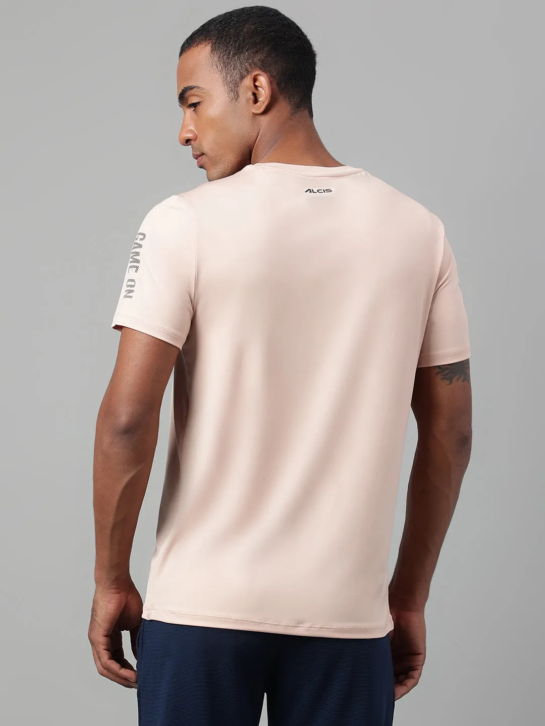 LightweightWeave Pure Linen Blend Alcis Men's Printed Gold Anti-Static Drytech  Slim-Fit Training Tee