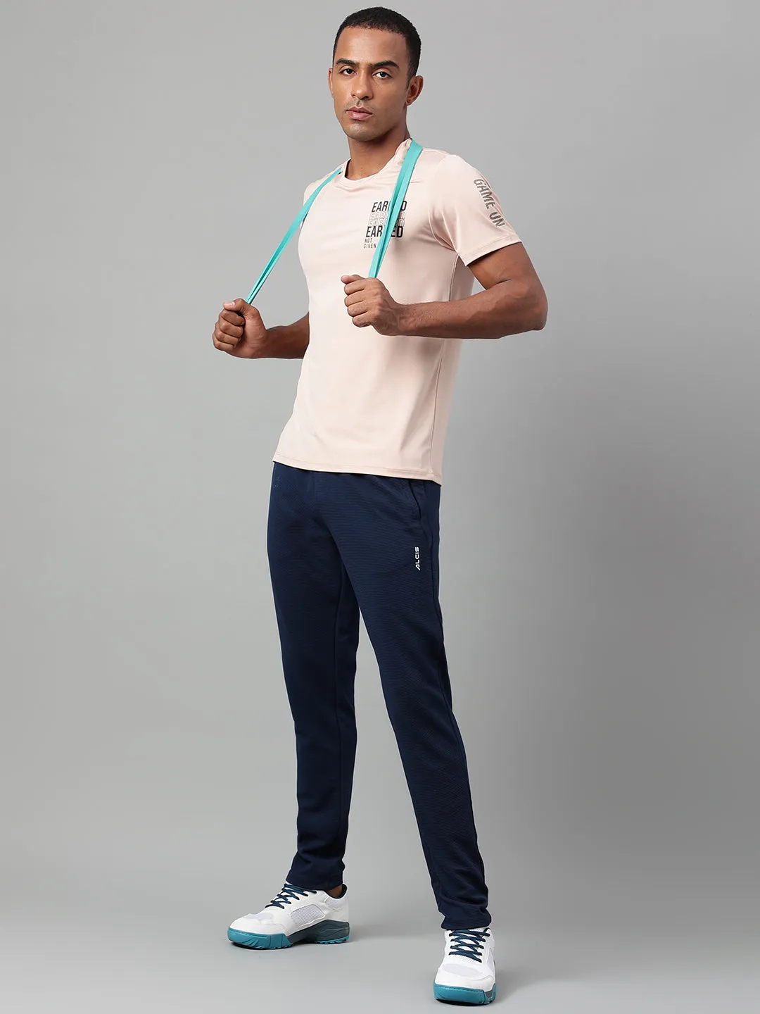 Alcis Men's Printed Gold Anti-Static Drytech  Slim-Fit Training Tee Zoom Proper