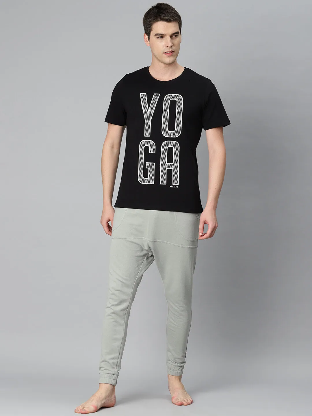 Alcis Men Black Typography Printed Sports T-shirt Hypoallergenic Fibers PrecisionTailoring