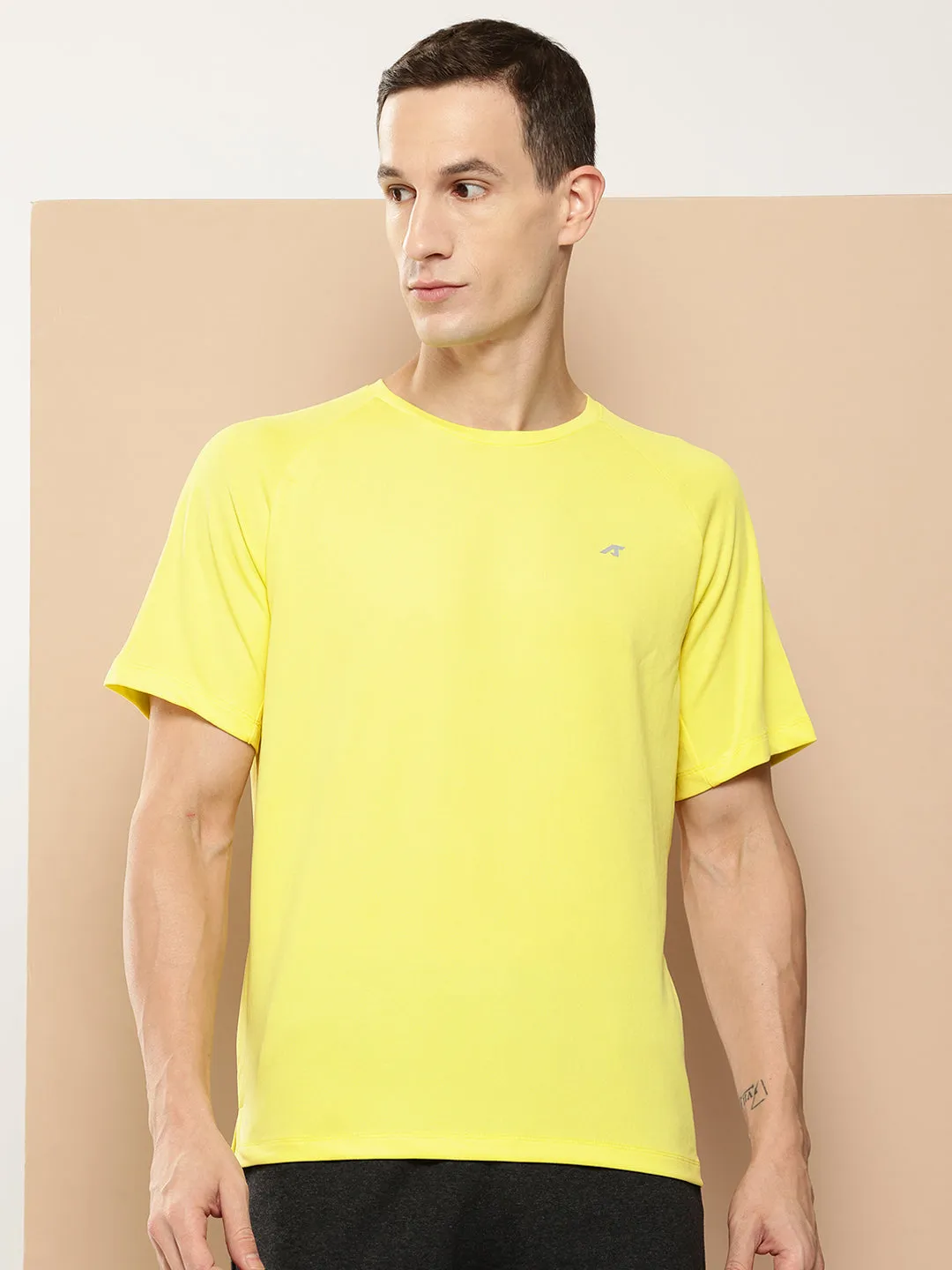 On The Move Tee Tailored Fit