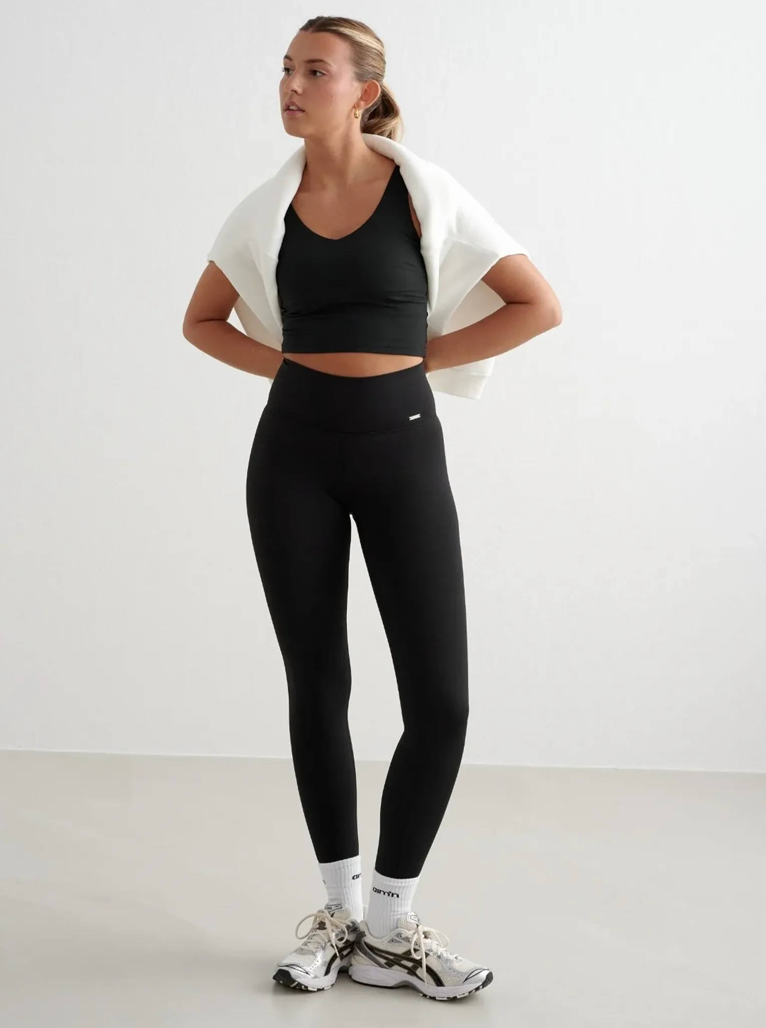 Minimal Fit Unisex Style Winter Sports Black Warming Tights