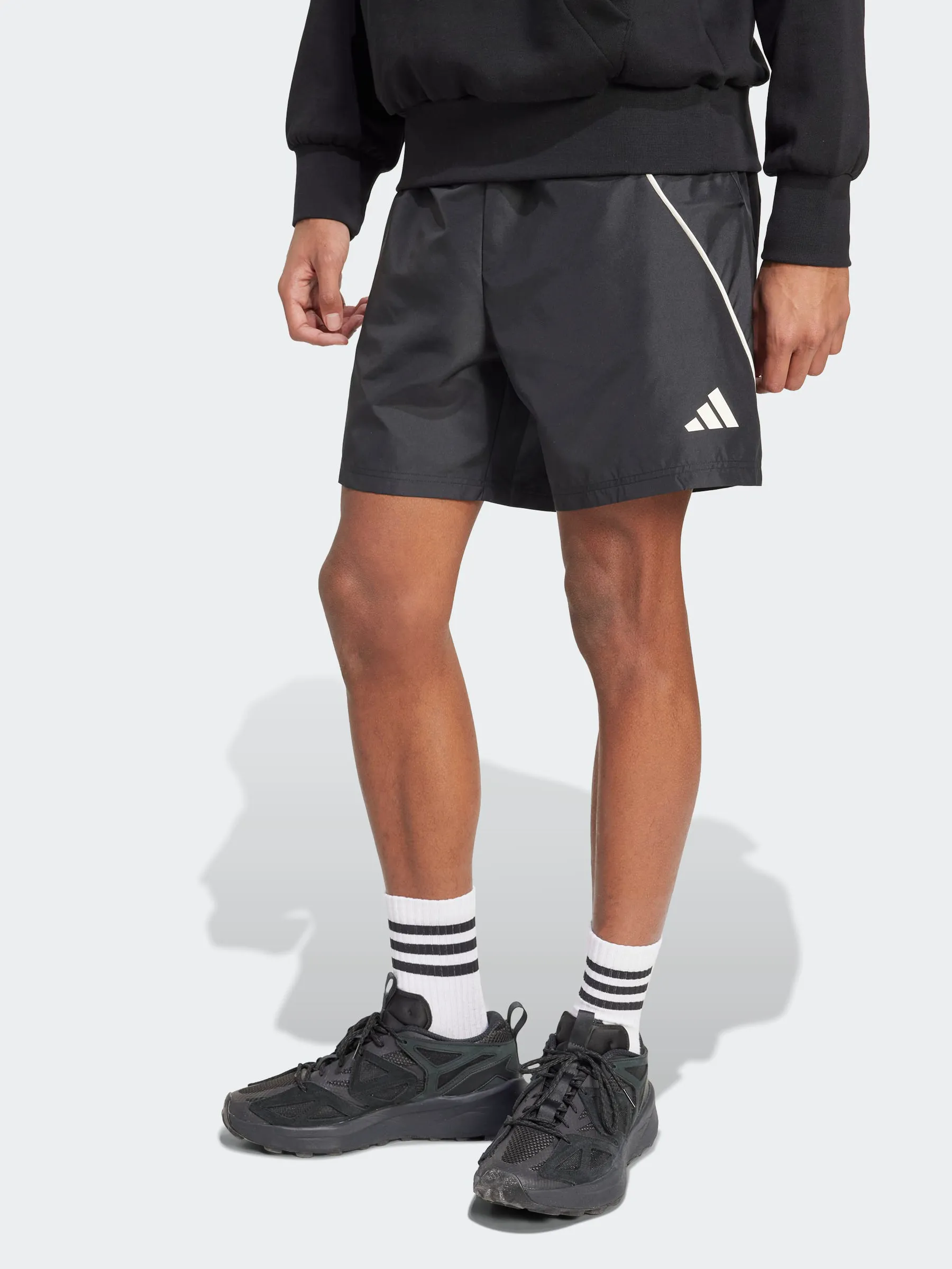 Stadium Shorts delivery work