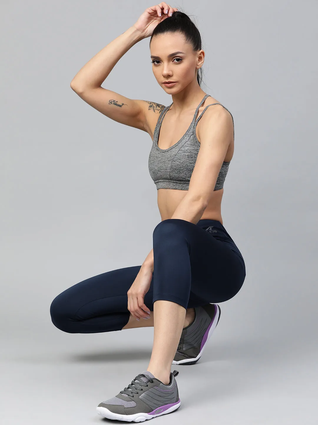 Alcis Women Navy Blue Solid Three Fourth Training Tights Dance Practice Lightweight Material Performance Wear