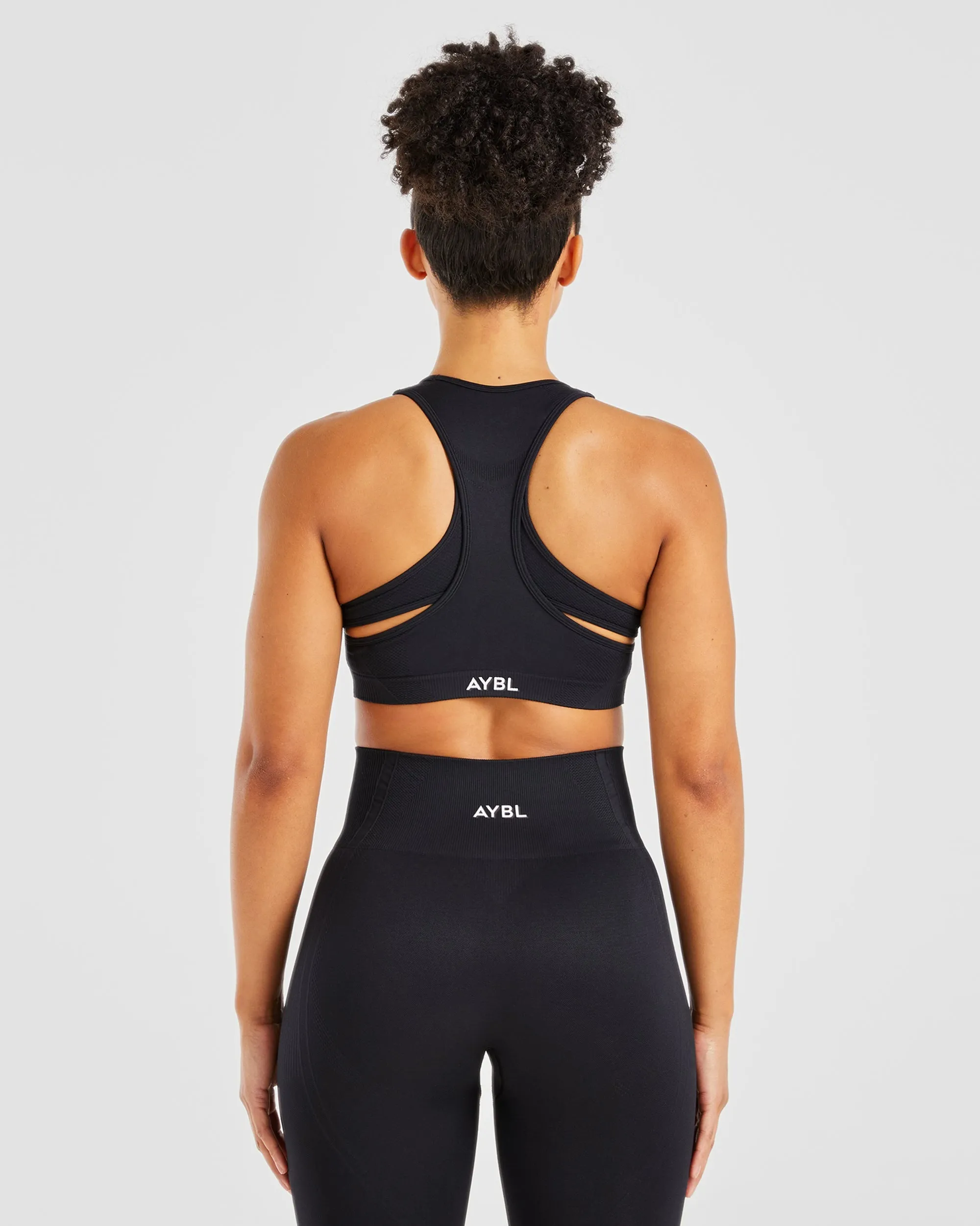 Balance V3 Seamless Sports Bra - Black Topstitching seams Versatile use