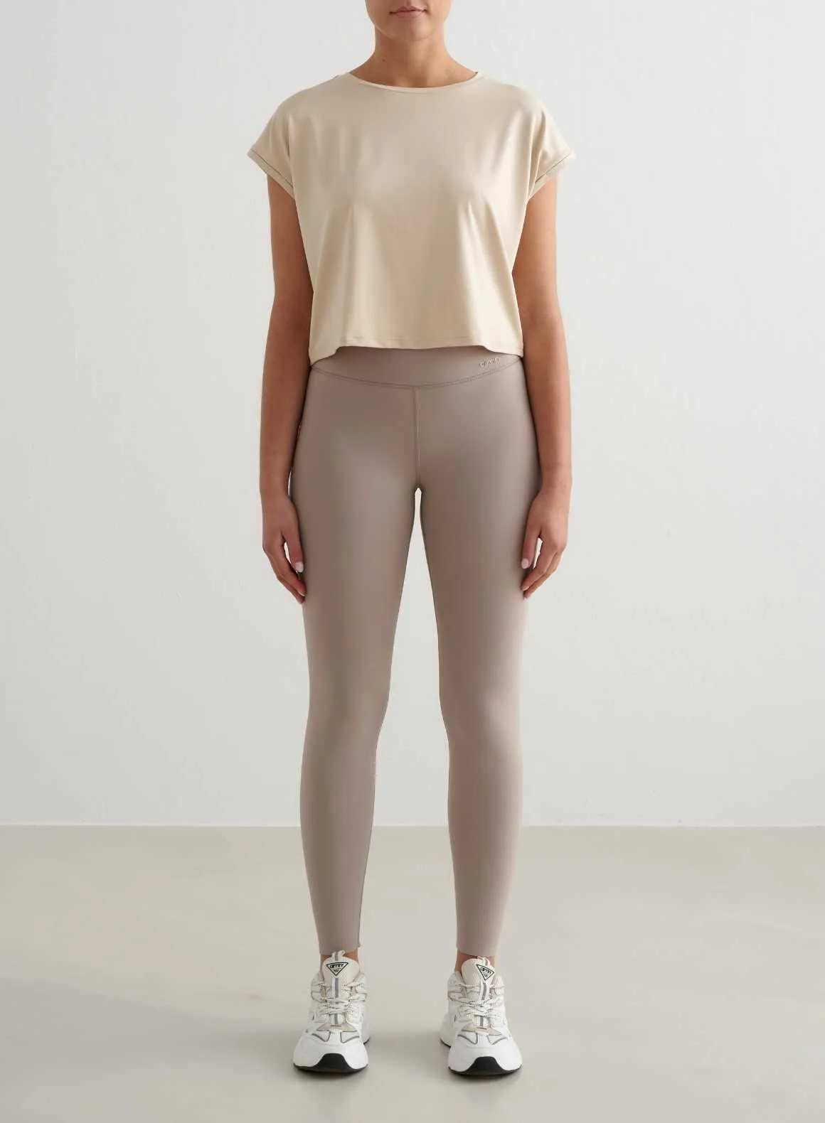 EasyCareFabric Caf?? Au Lait Soft Basic Roll Sleeve Top