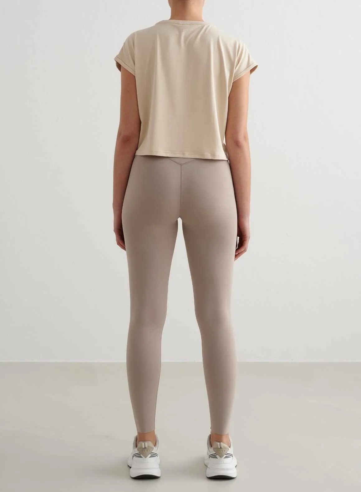Caf?? Au Lait Soft Basic Roll Sleeve Top Sporty Comfort