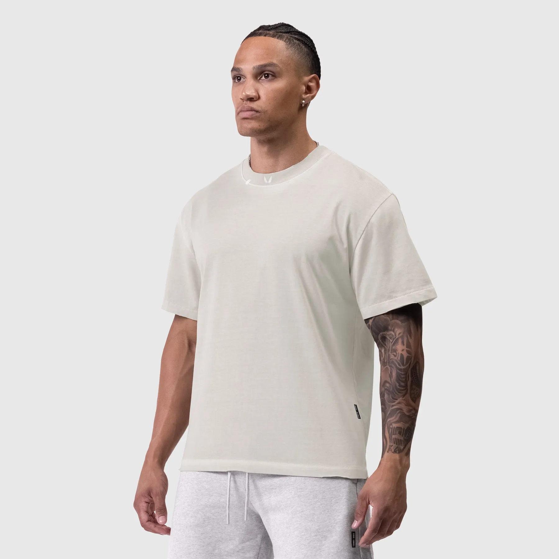 Active Outfit Light Fashion 0797. Tech Essential? Relaxed Tee - Faded Stone