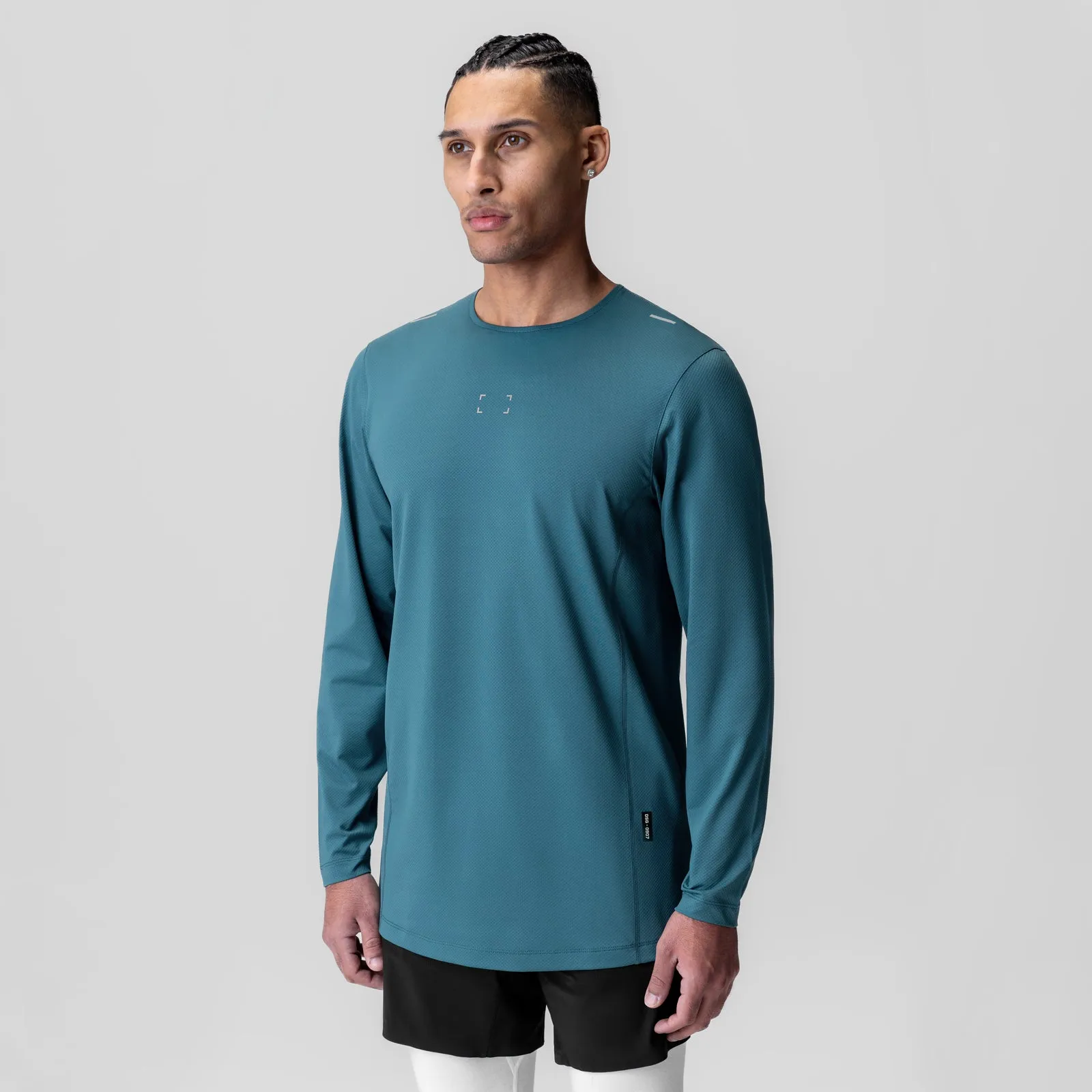 0907. AeroSilver? Training Long Sleeve - Storm "Space Bracket" Living room Zip Up