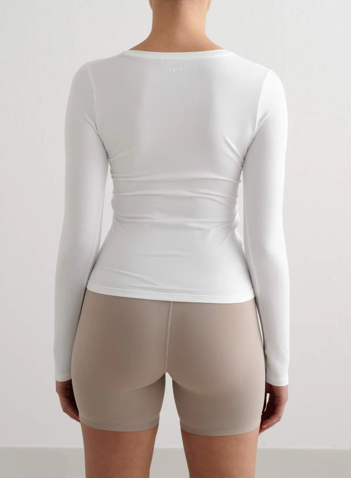 Sophisticated Running - wear White Soft Basic V-Neck Long Sleeve
