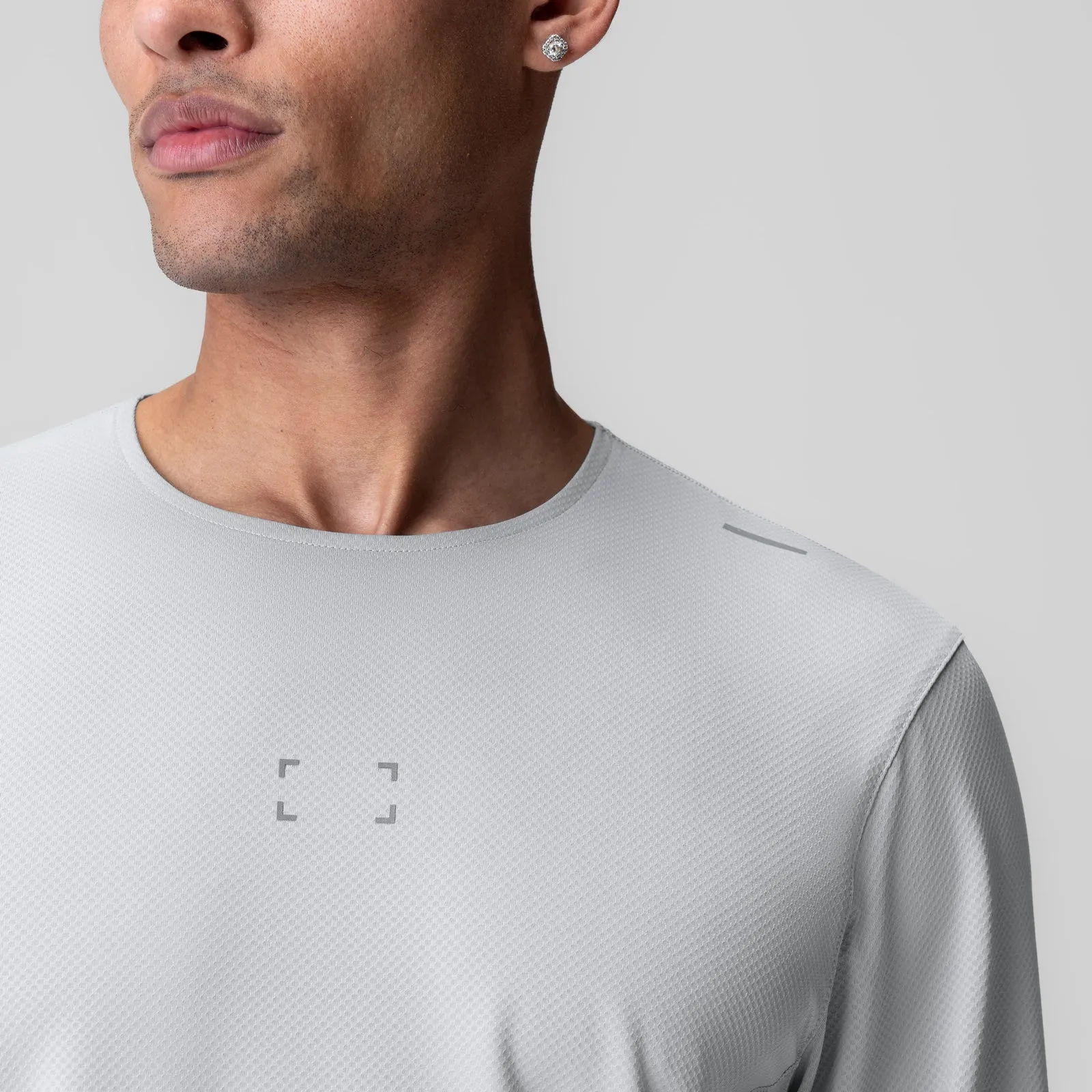 Slippers 0907. AeroSilver? Training Long Sleeve - Slate Grey "Space Bracket"