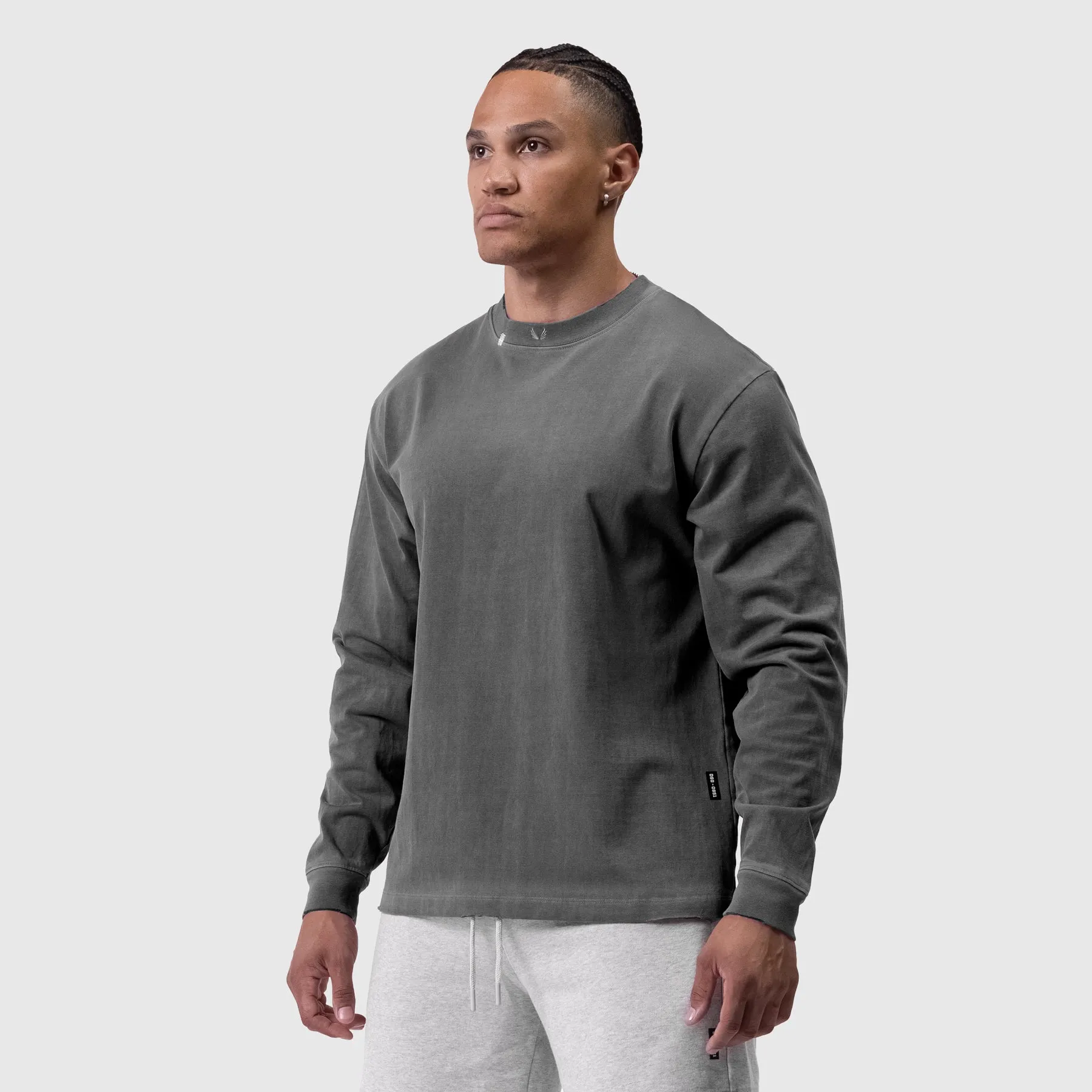 0851. Tech Essential? Relaxed Long Sleeve - Faded Grey umbrella