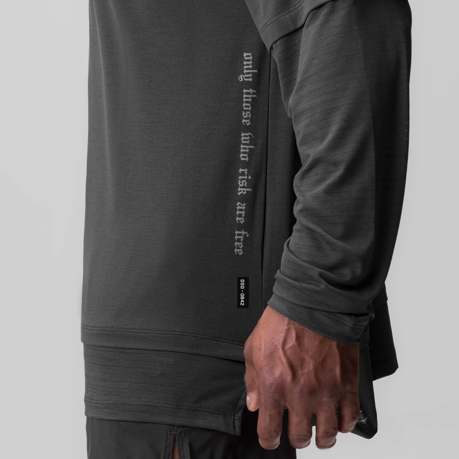 0842. 3D-Lite? 2.0 Layered Long Sleeve - Space Grey "OTWR" Versatile use