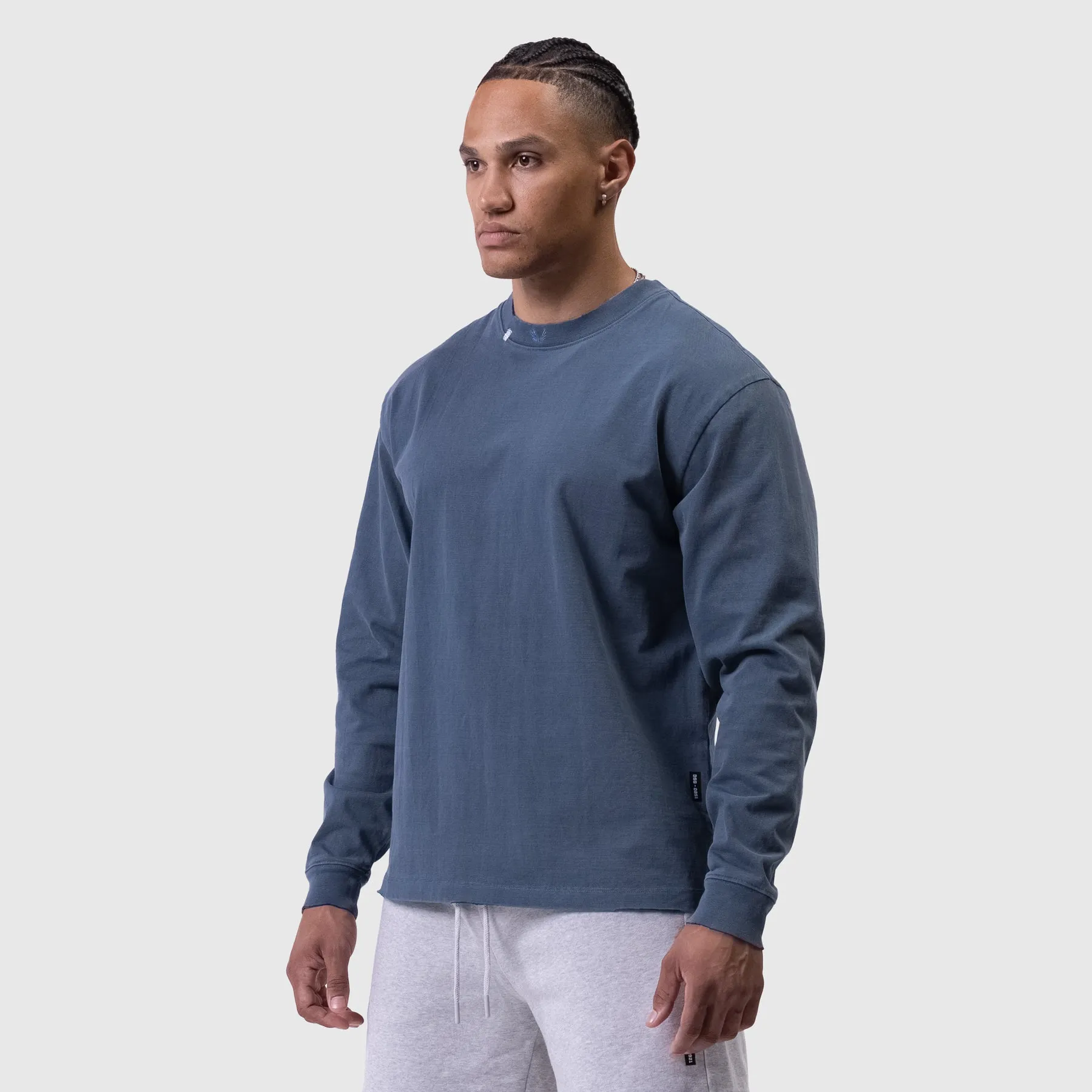Fitted 0851. Tech Essential? Relaxed Long Sleeve - Faded Navy