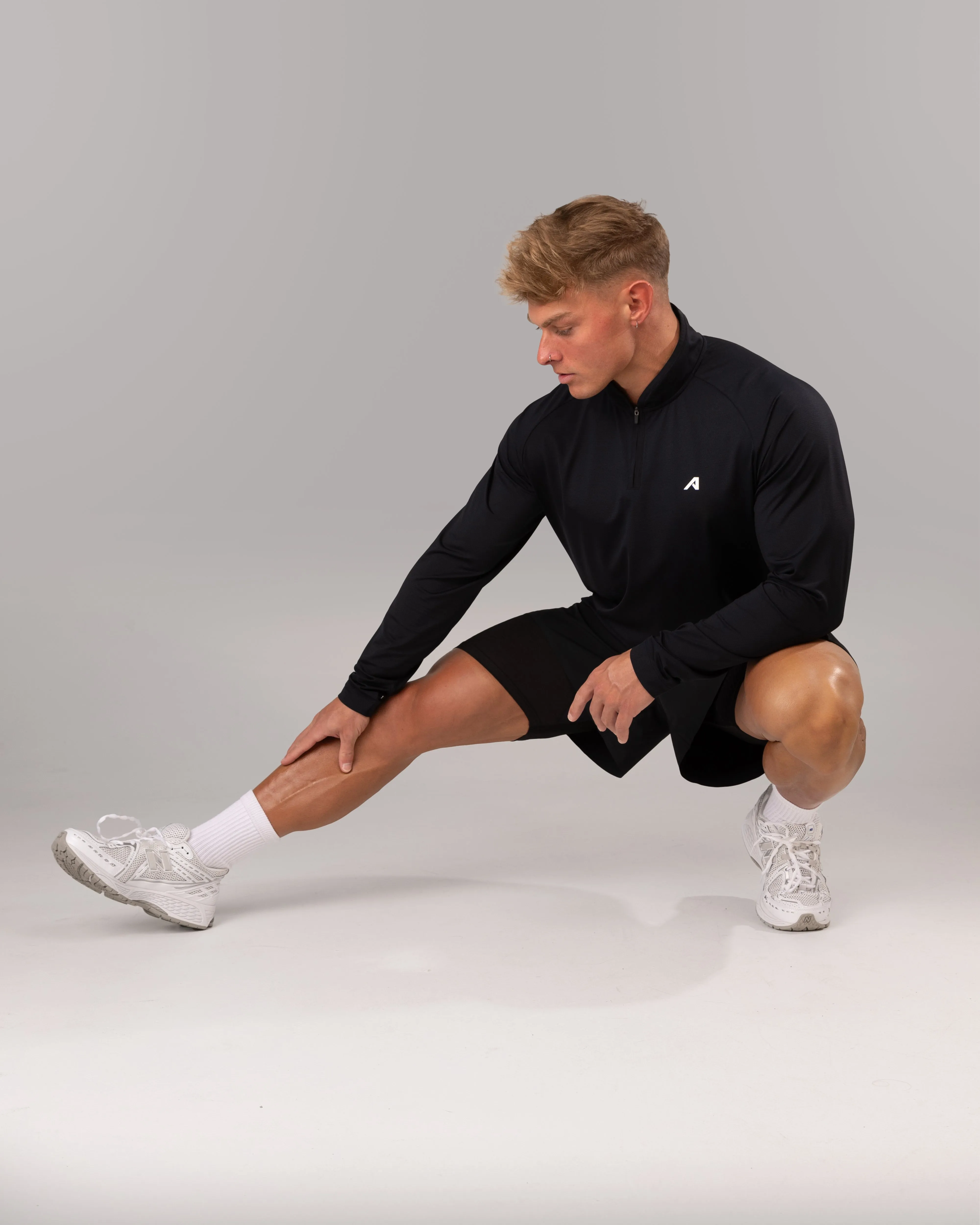 Racer Quarter Zip - Black Modern
