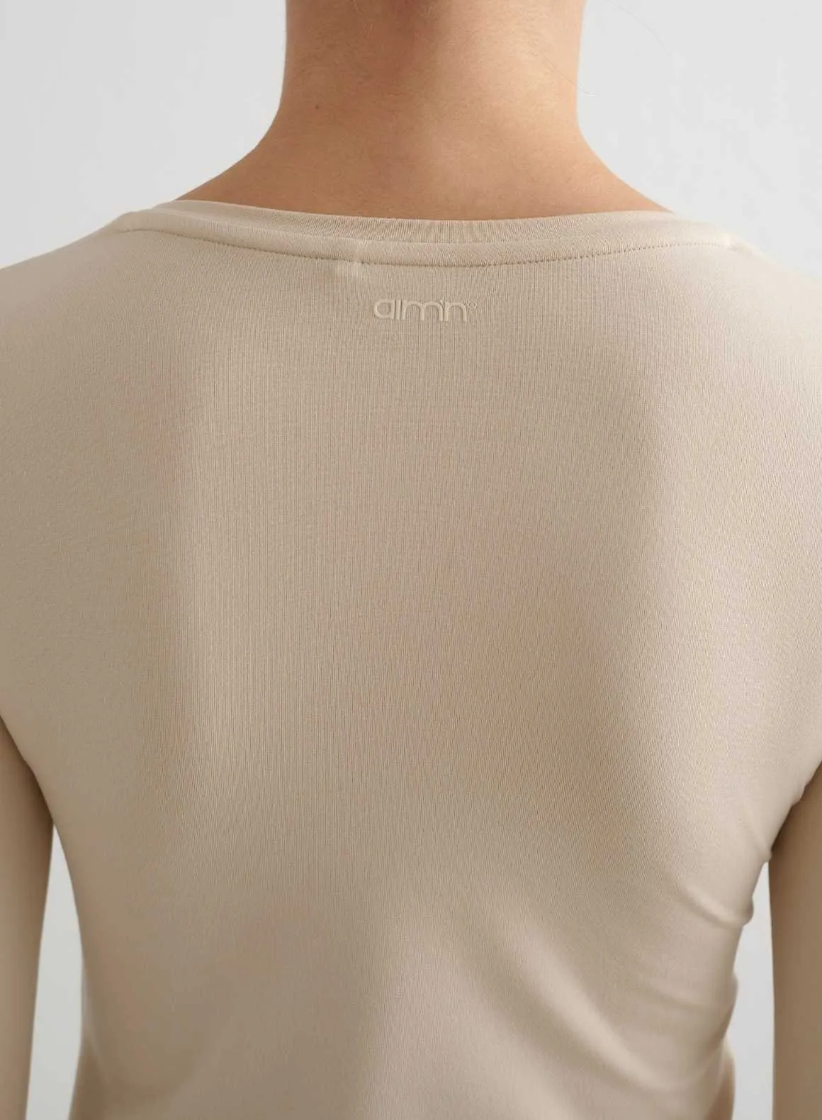 Caf?? Au Lait Soft Basic V-Neck Long Sleeve Limited Edition Soap
