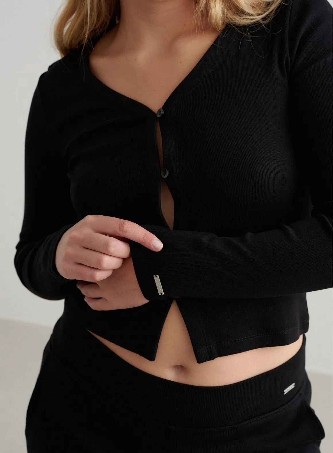 Black Ease Ribbed Cardigan Actress Beach Vacation