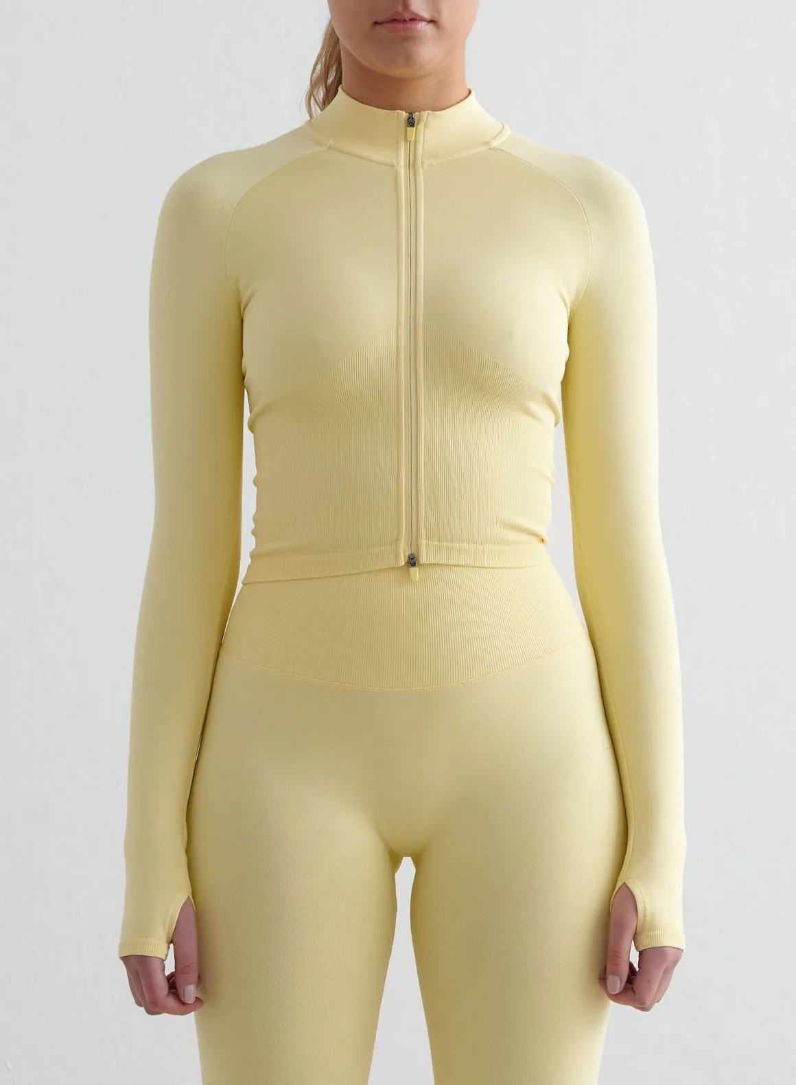Mellow Shape Seamless Zip Jacket Stretchable Side Gussets