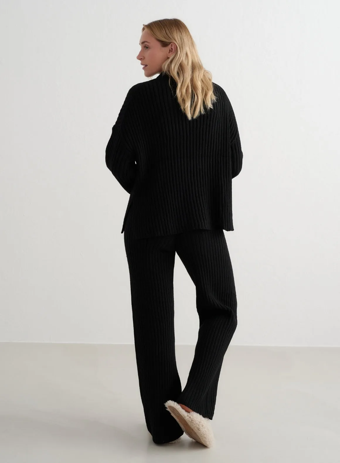 Black Rib Knit Sweater Pastel tone