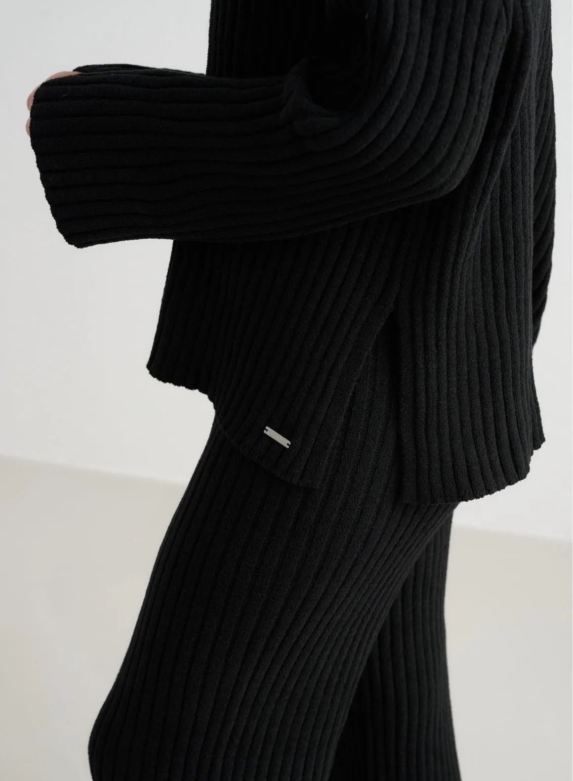 Multiple colors Fashionable Black Rib Knit Sweater