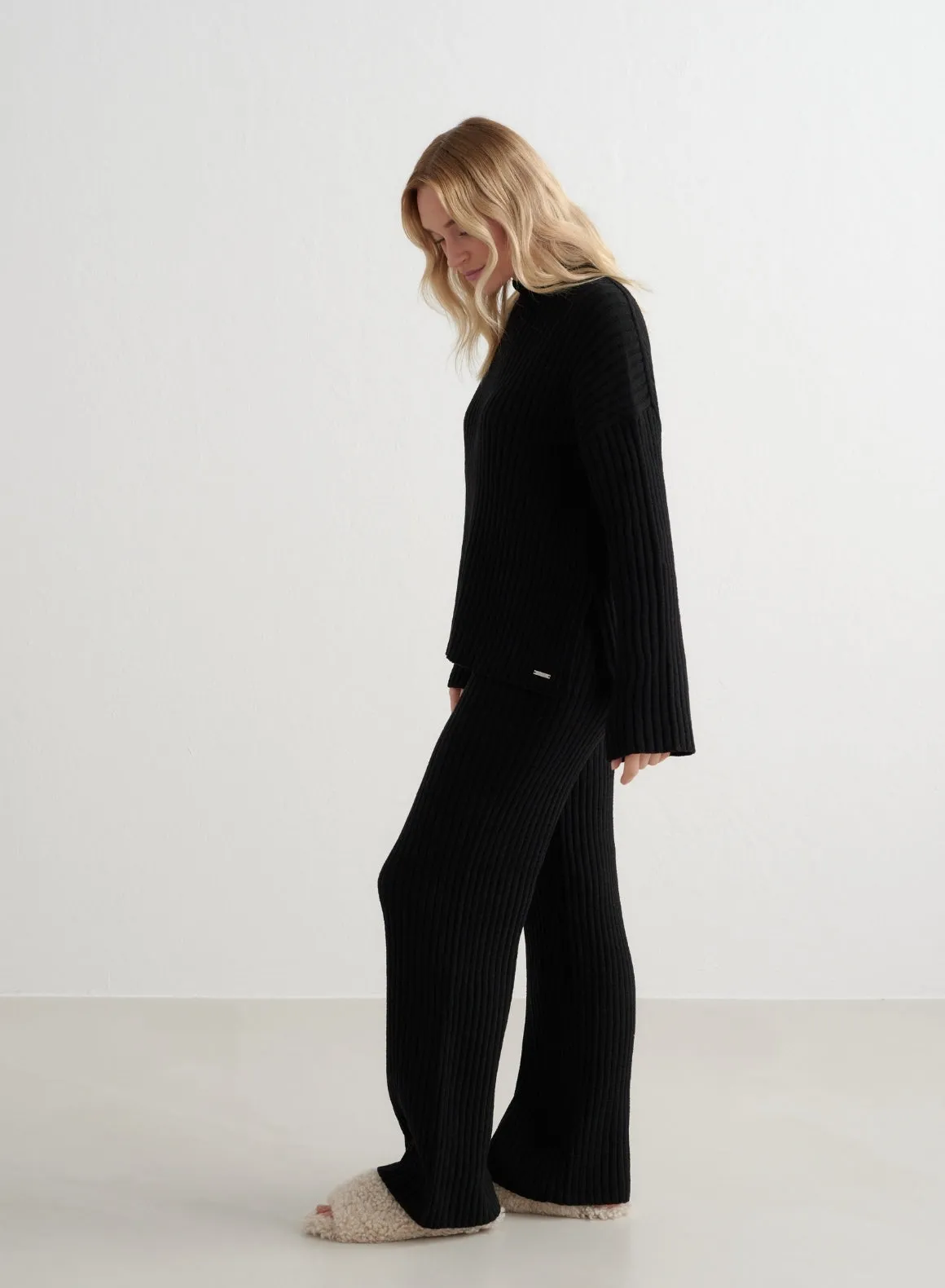 Black Rib Knit Sweater Island area Summer Wear